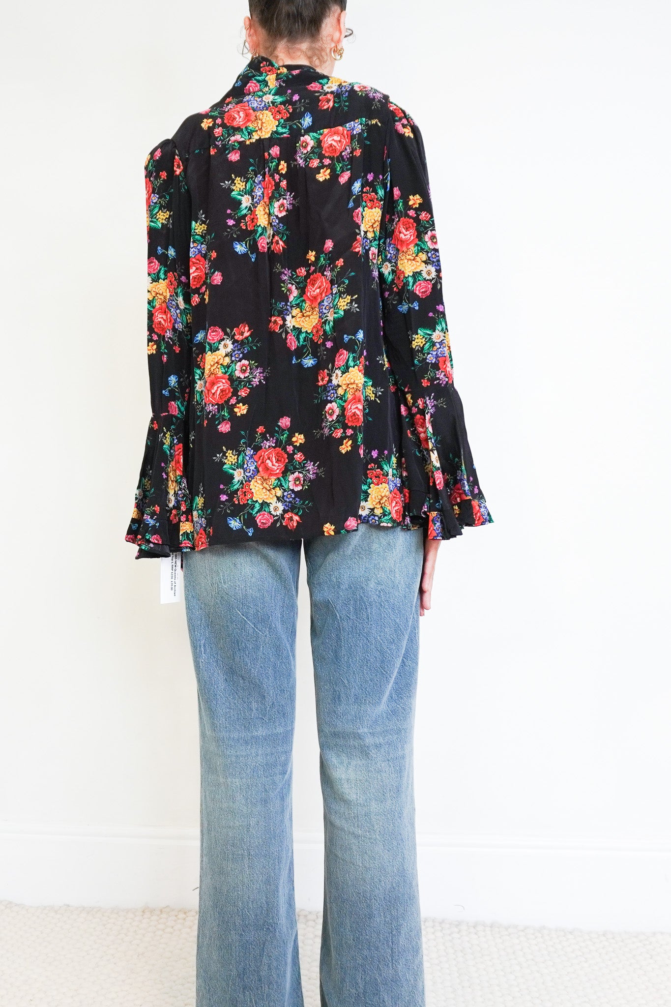 Back image of the Queens of Archive Floral Blouse