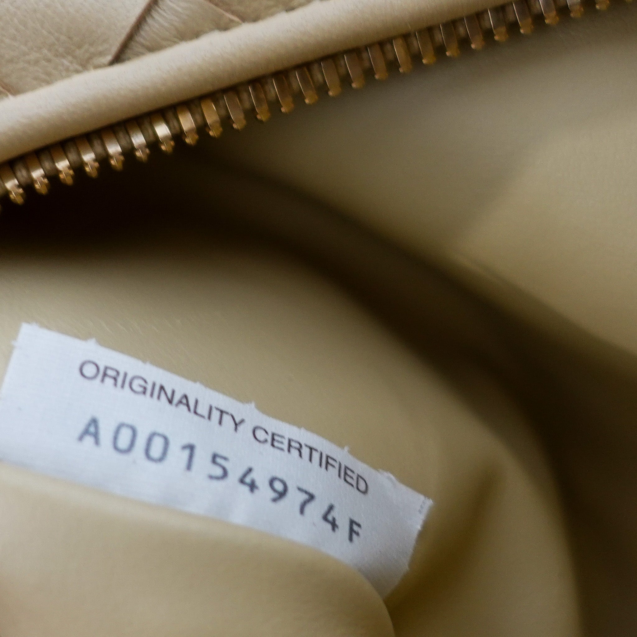 Bottega-Veneta-Teen-Jodie-Beige-Bag-serial-code-photo