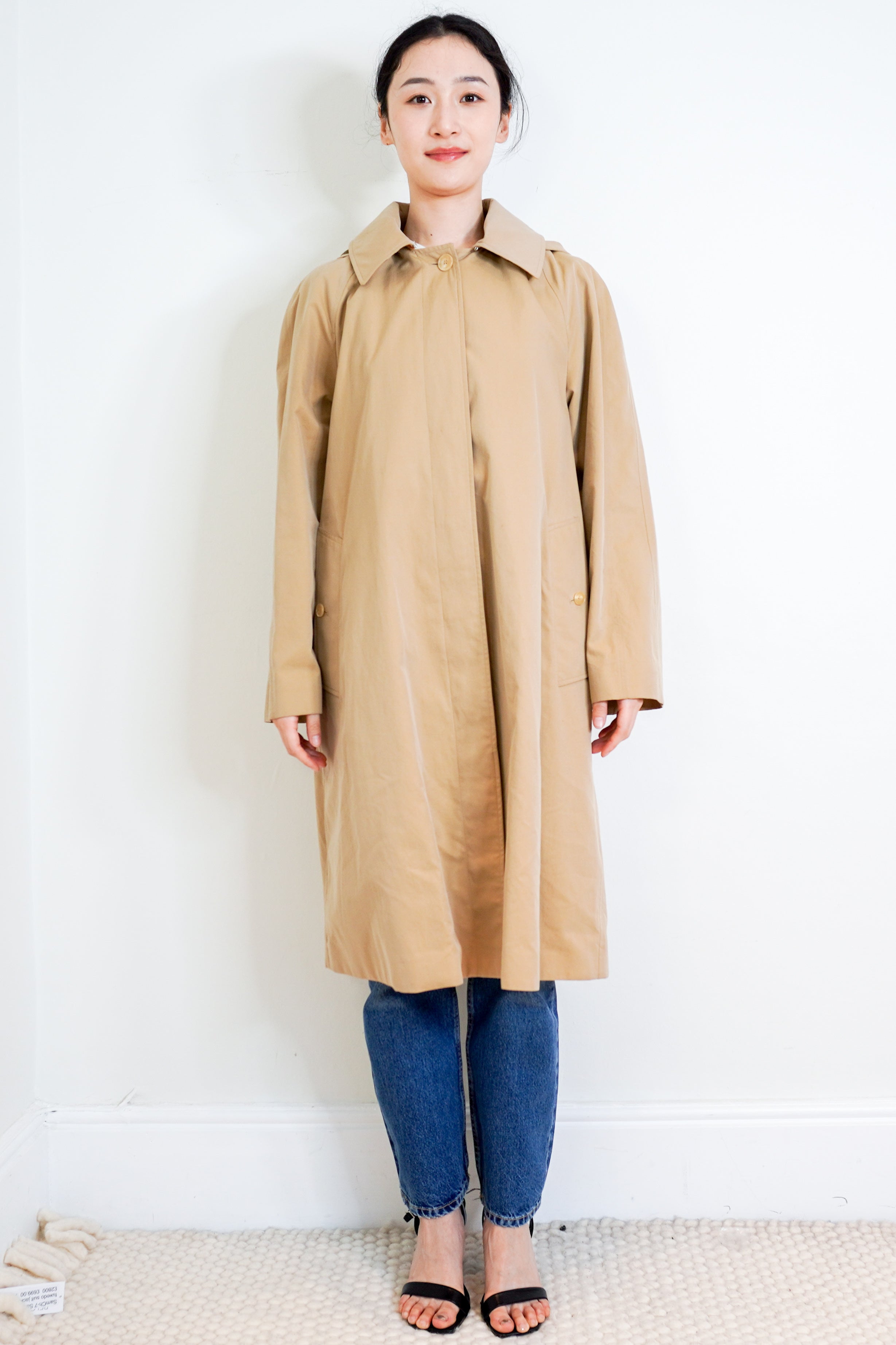 Burberry-Beige-Cotton-Trench-Coat-front-picture-Chelsea-London