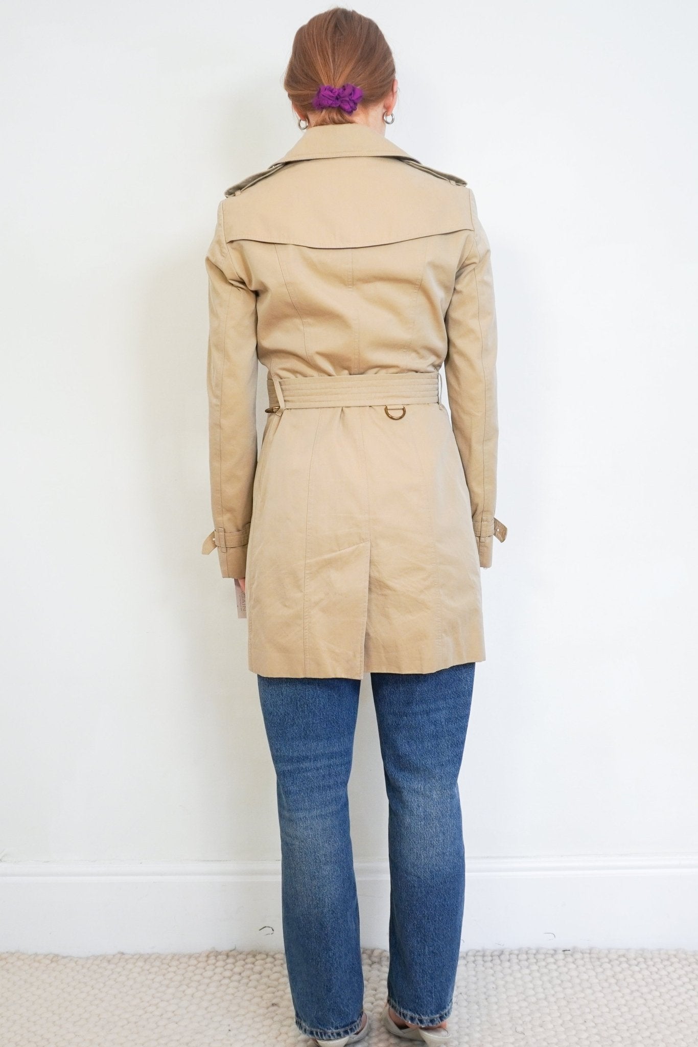 Burberry The Sandringham Medium Beige Cotton Trench Coat back photo chelsea london