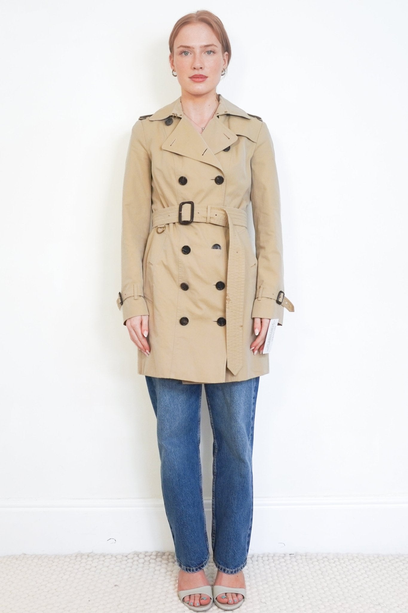 Burberry The Sandringham Medium Beige Cotton Trench Coat front photo chelsea london