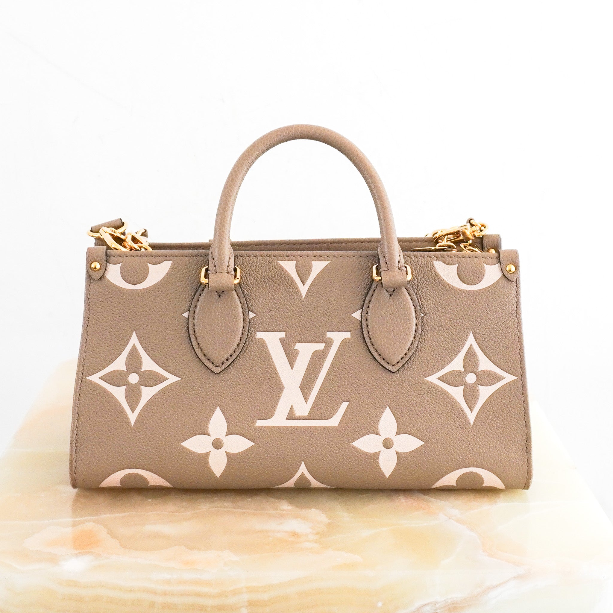 CURRENT-SEASON-Louis-Vuitton-OnTheGo-East-West-Bag-back-picture