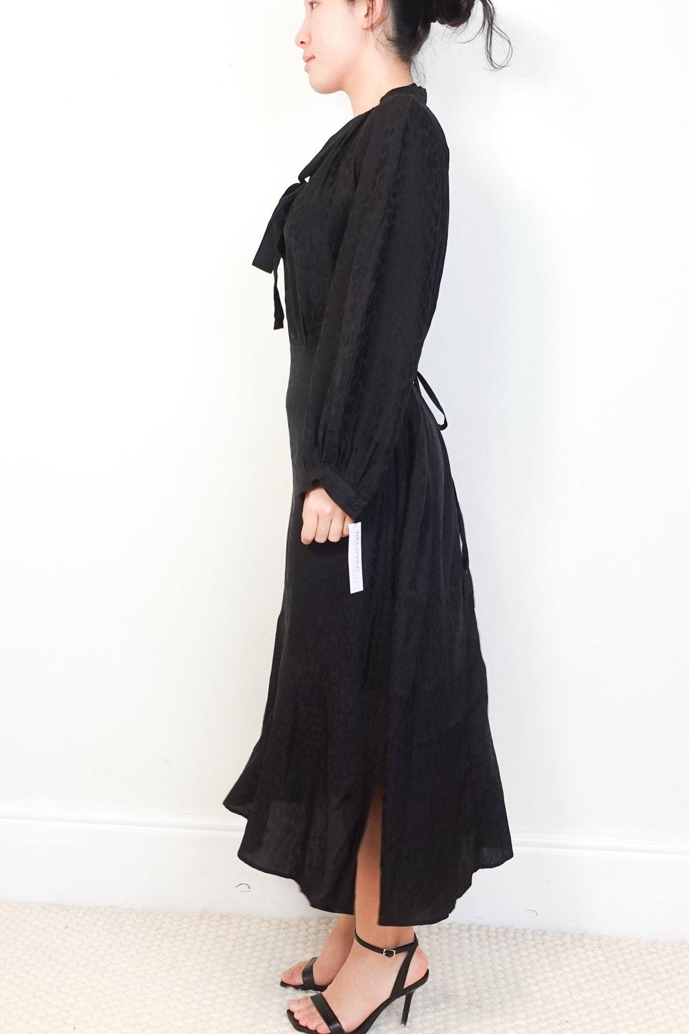 Cefinn-Black-Leopard-Print-Jacquard-Maxi-Dress-side-picture-Chelsea-London