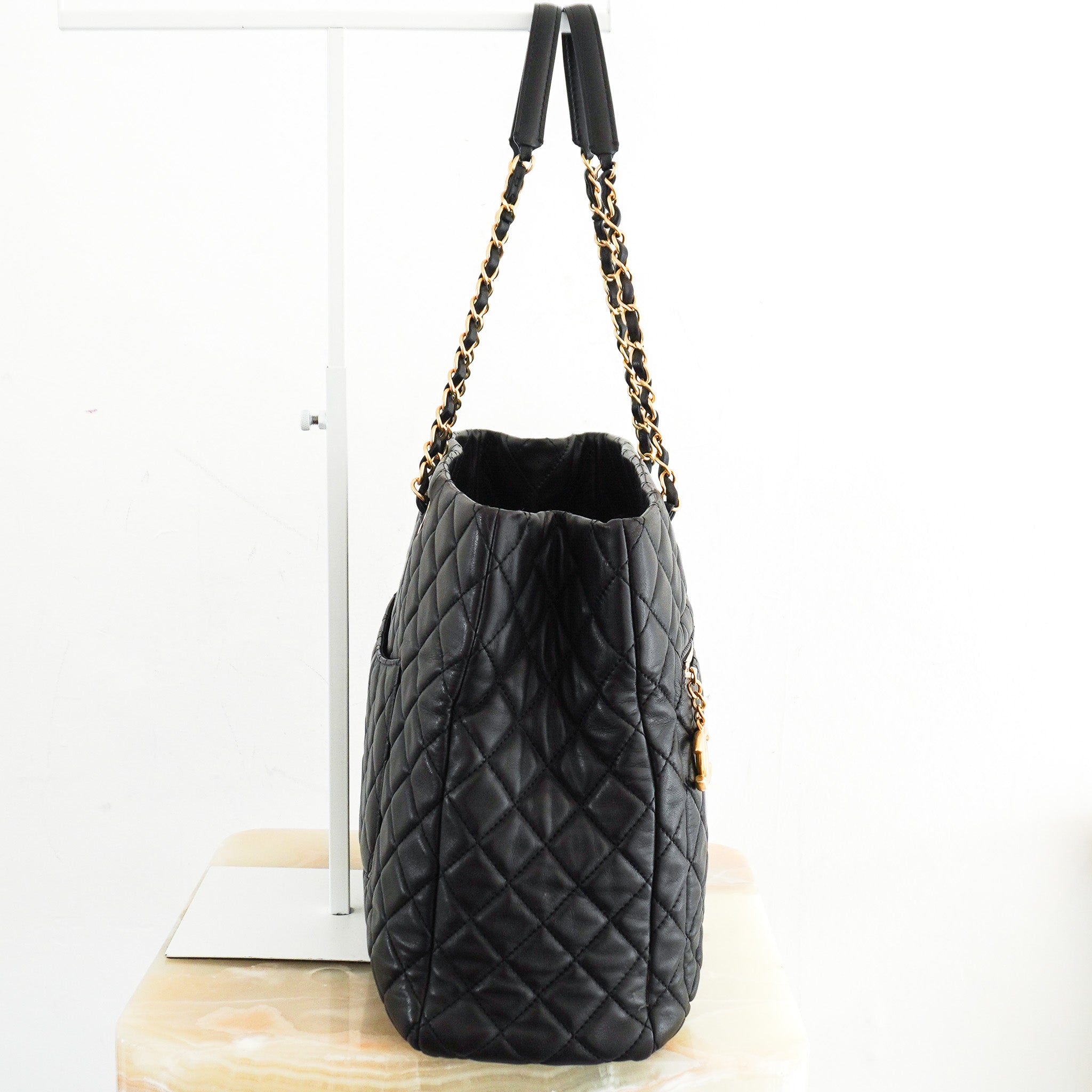 Chanel-CC-Charm-Lambskin-Tote-side-picture