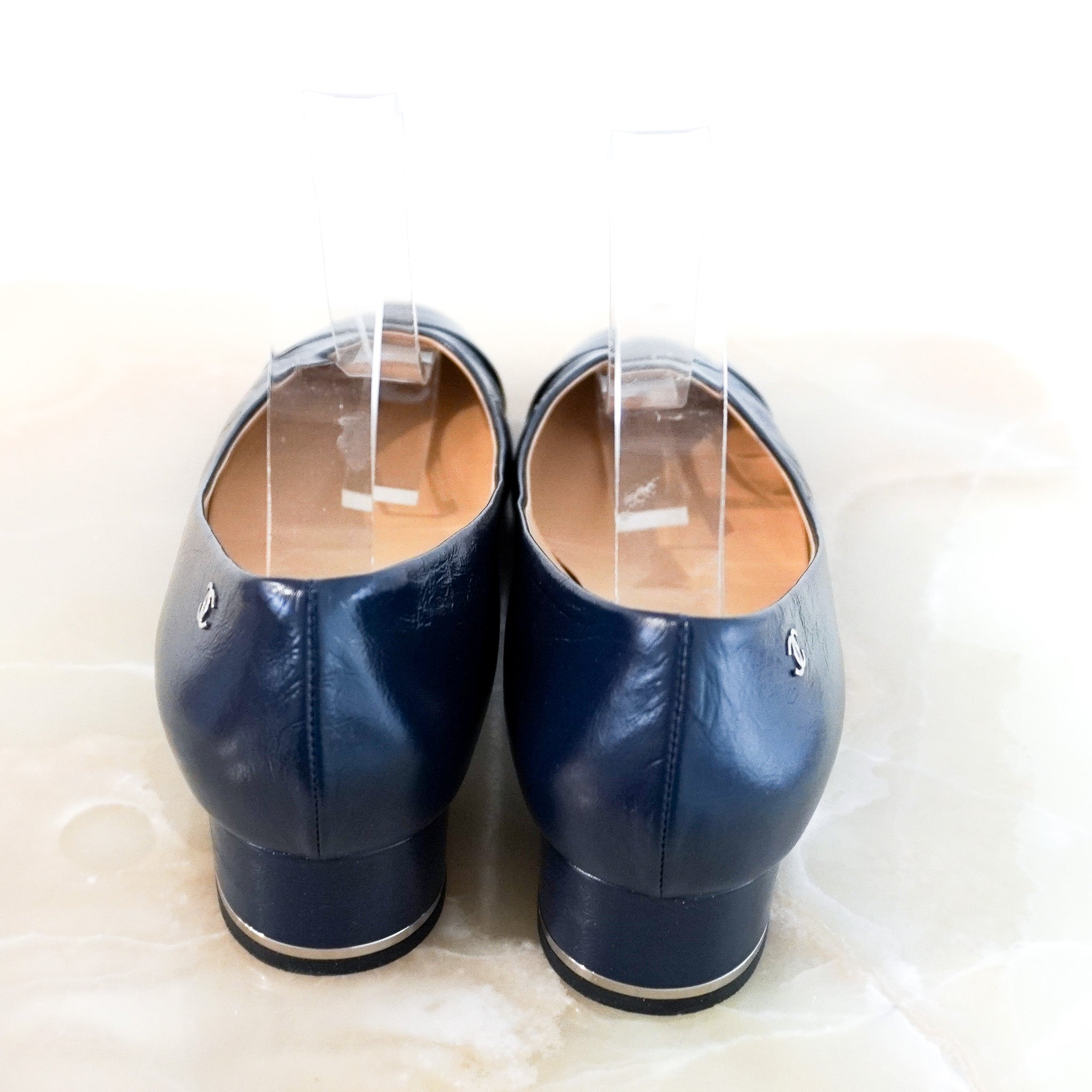 Chanel-CC-Navy-Block-Heels-back-picture