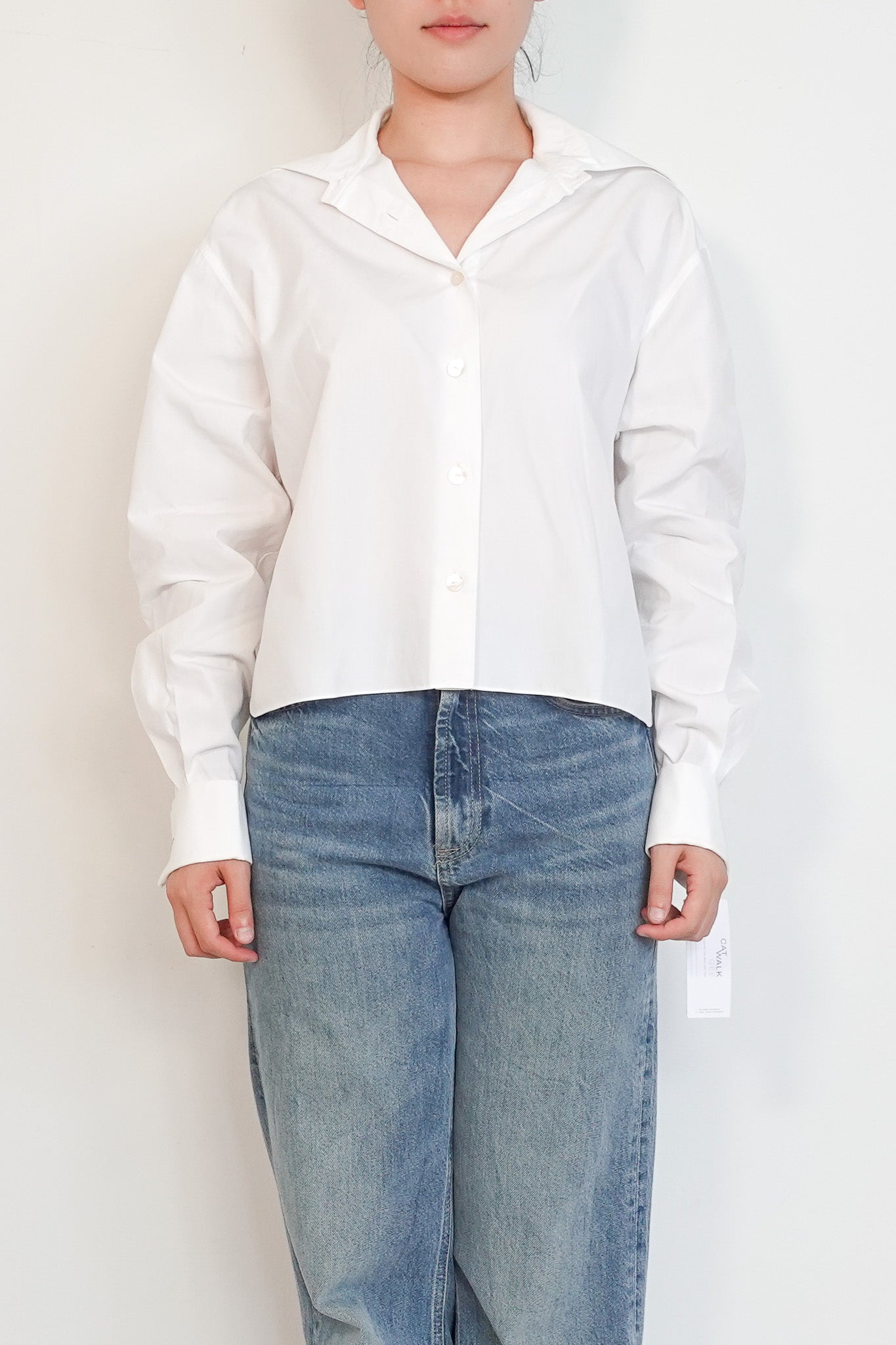 Chanel-white-Blouse-with-mother-of-pearl-buttons-Front-pictures