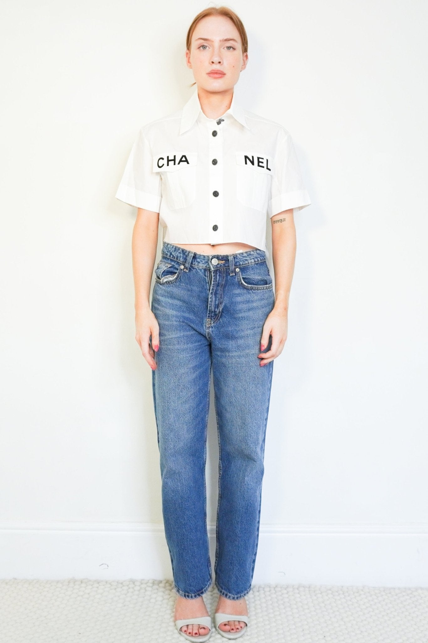 Chanel SS2019 White Cotton Beach Letter Cropped Shirt (RRP £1650)| Aut