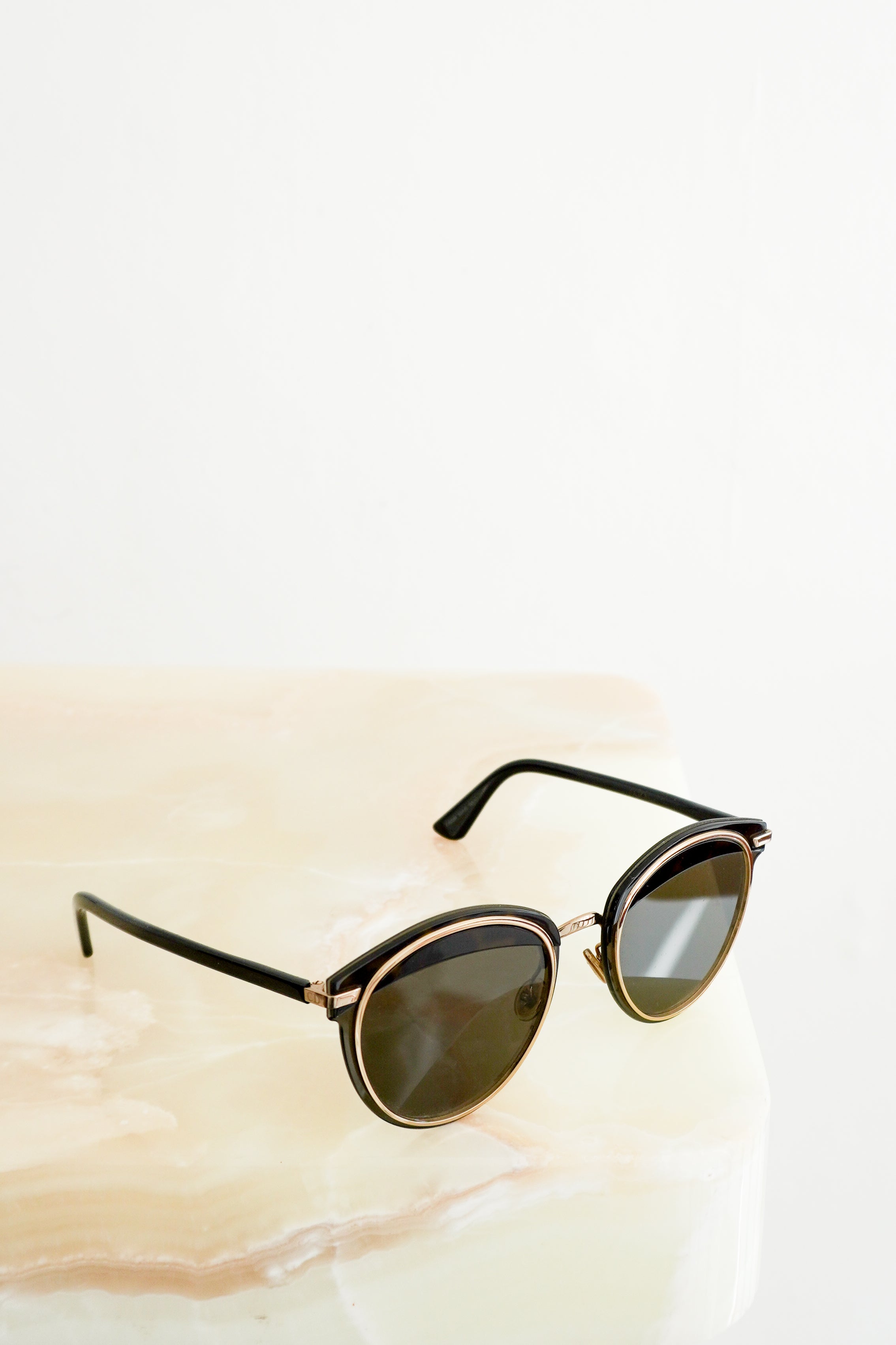 Christian Dior 5812M Black &amp; Rose Gold Round Sunglasses front photo chelsea london