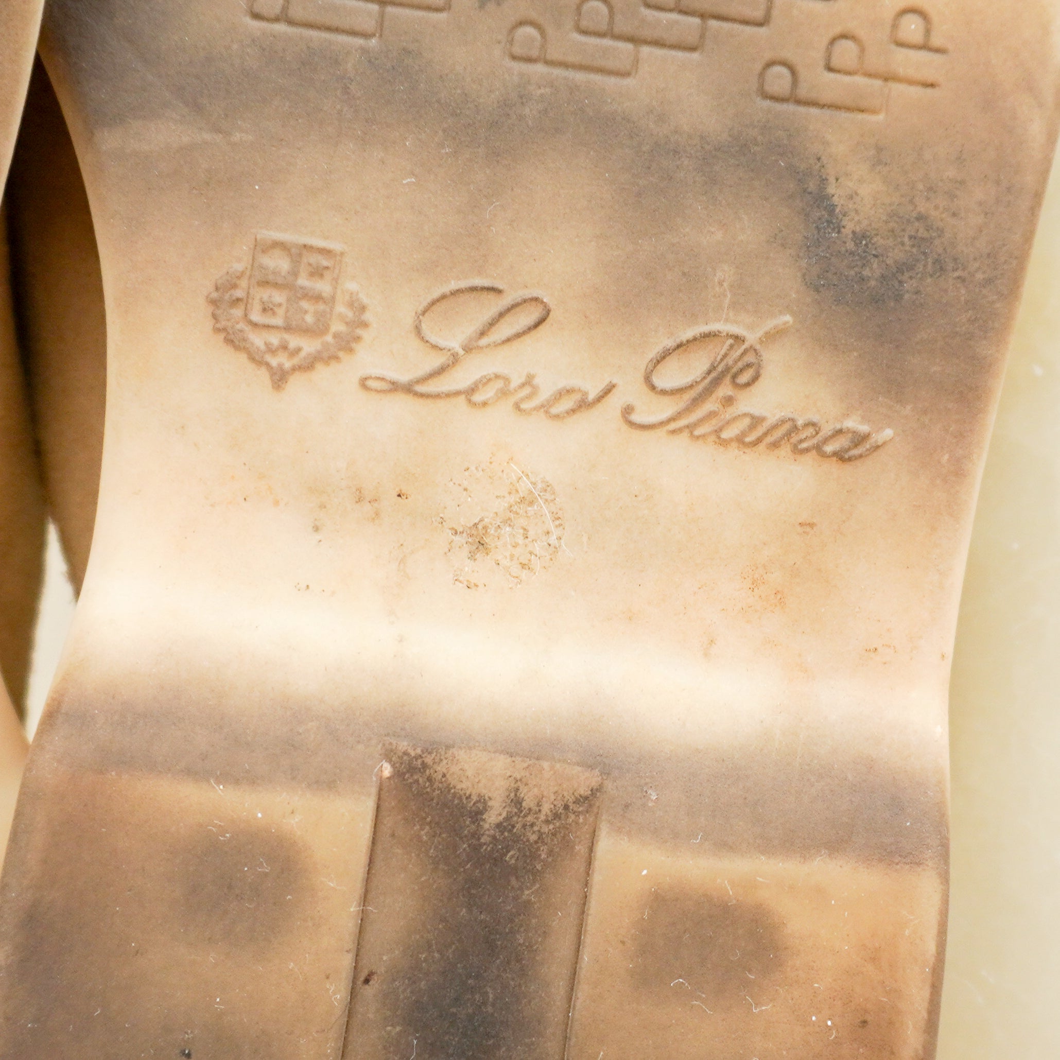 Loro Piana Summer Charms Walk Loafers in Beige Suede (RRP £620) | Authentic Preloved