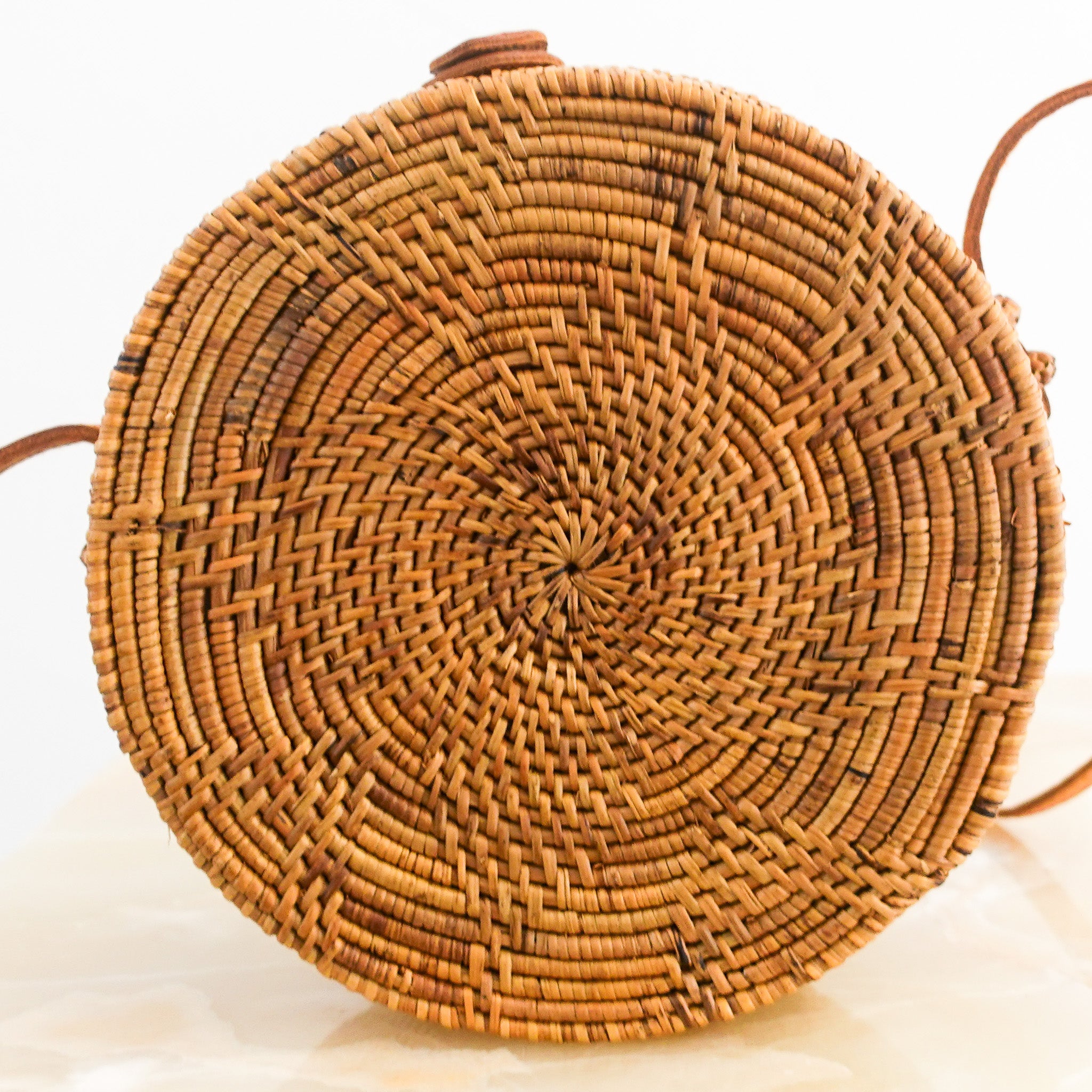 Round basket bag