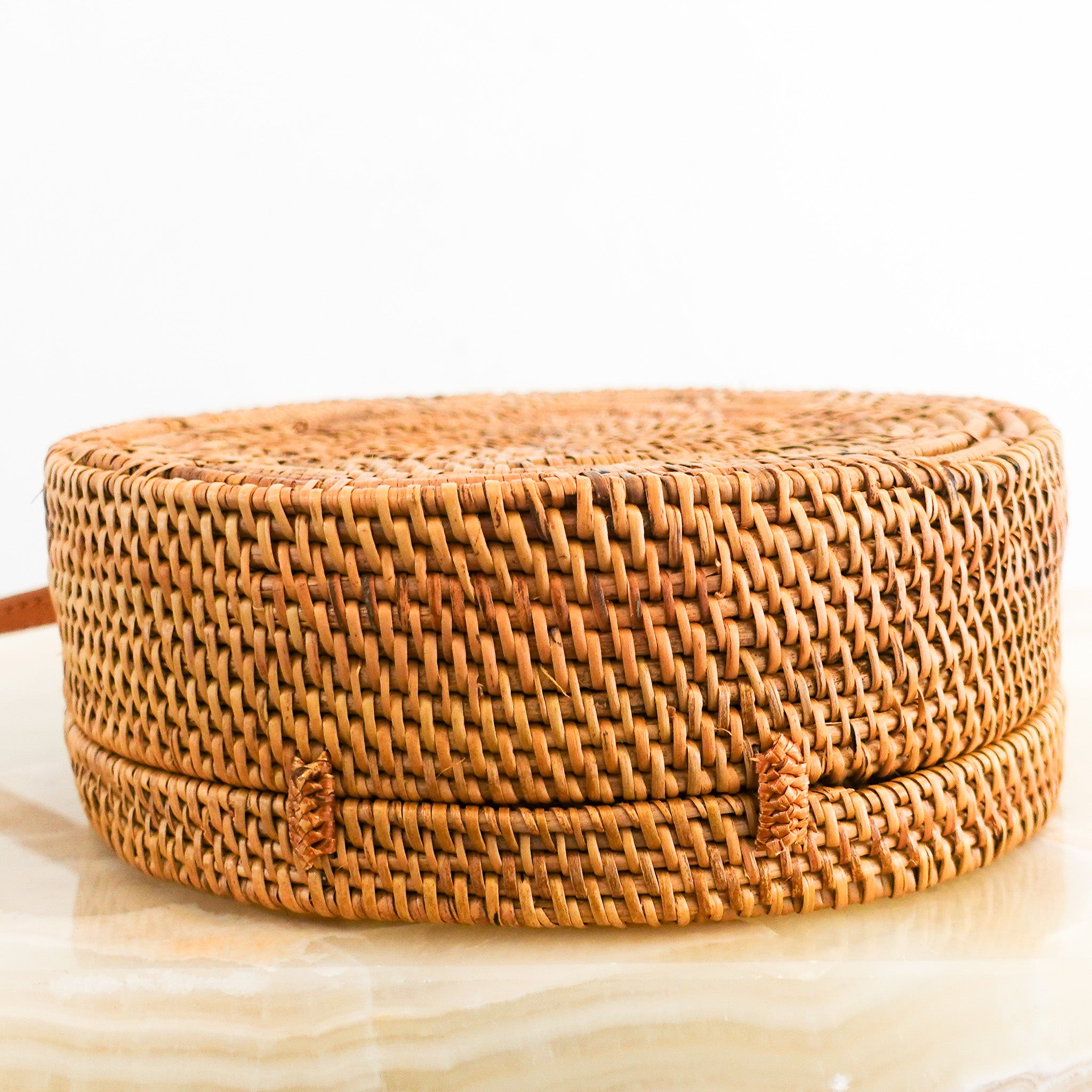 Round basket bag