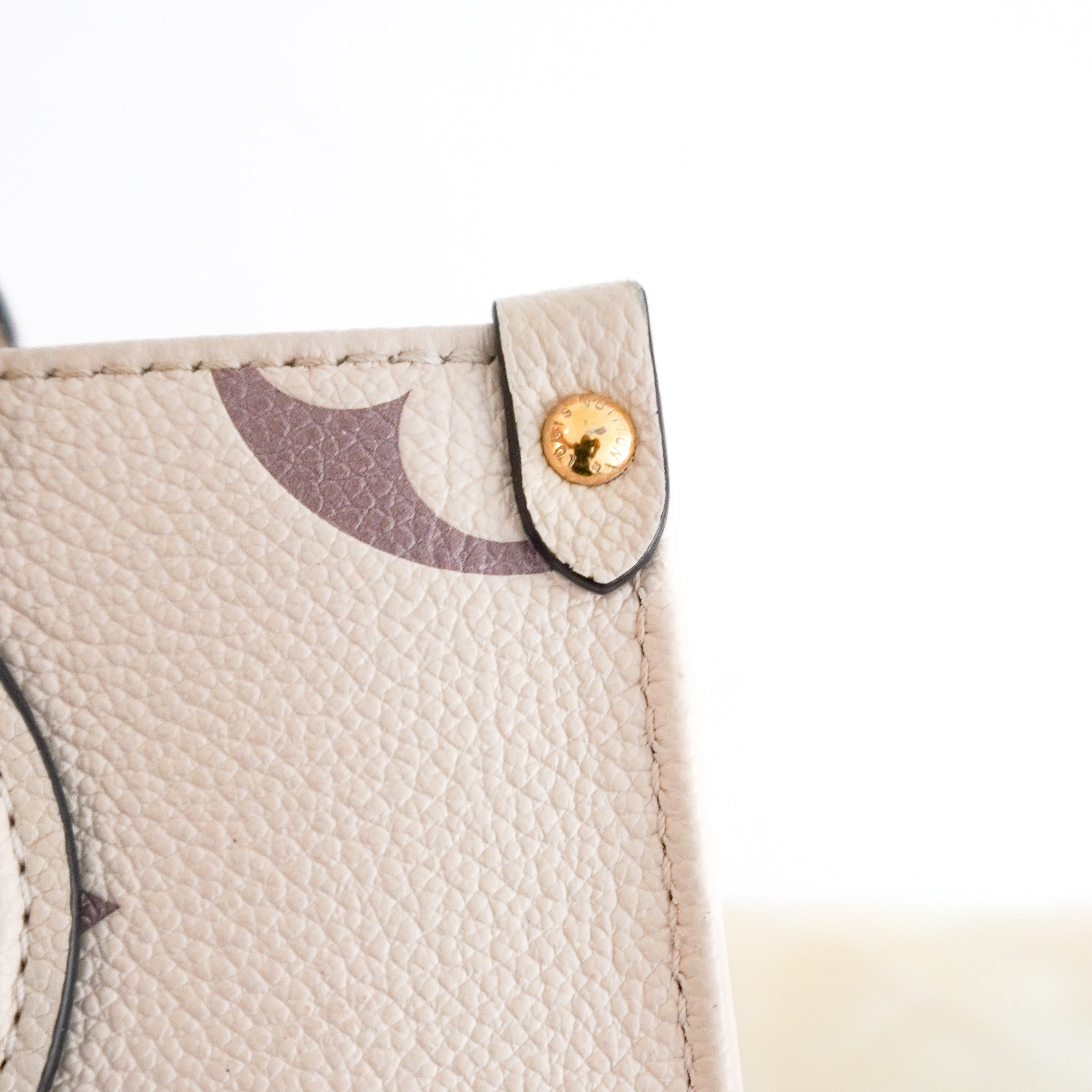 Louis Vuitton OnTheGo PM Bag in White Monogram Empreinte Leather (RRP £2750) | Authentic Preloved