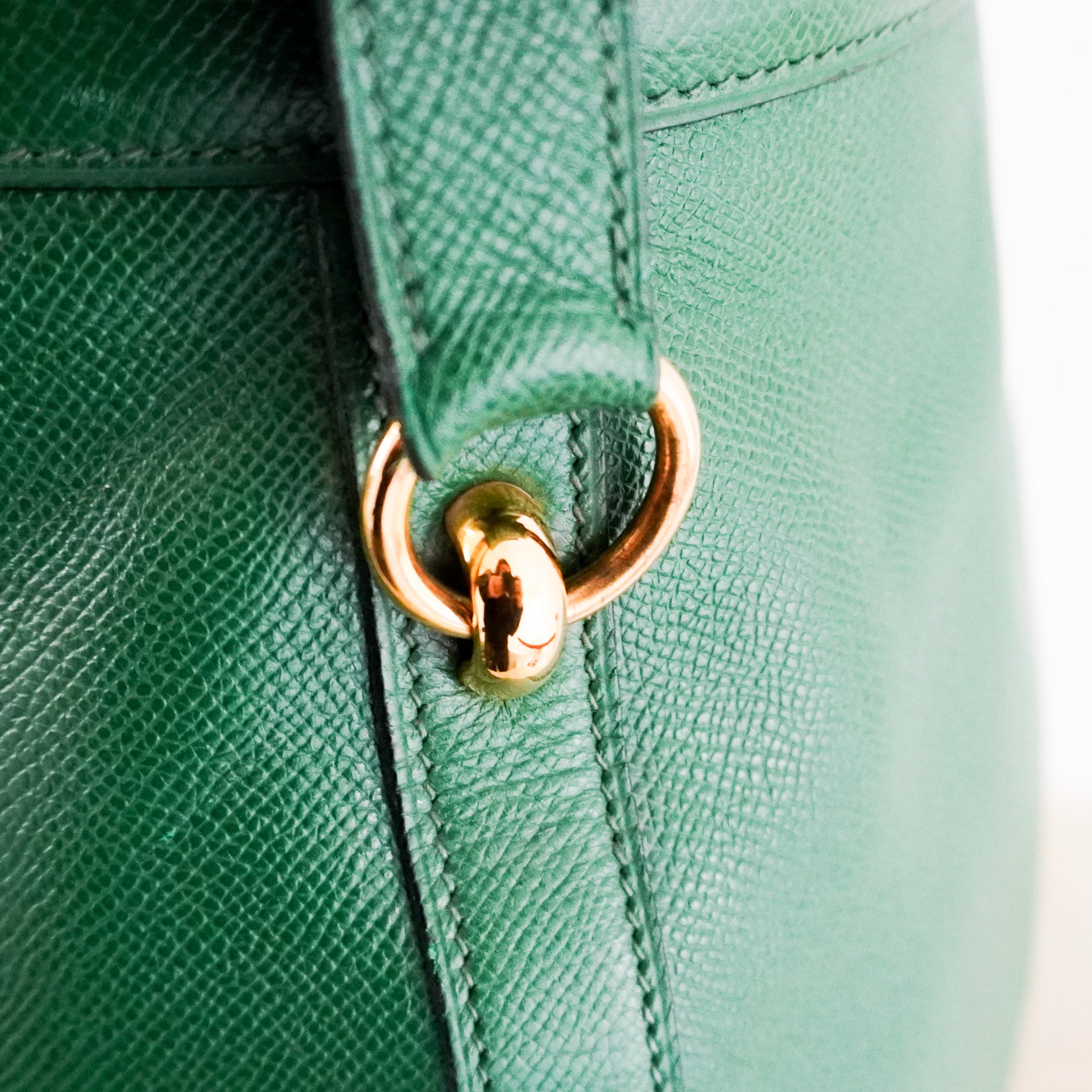 Hermès Vintage Farming Bag in Bambou Colour | Authentic Preloved - Reloved Again