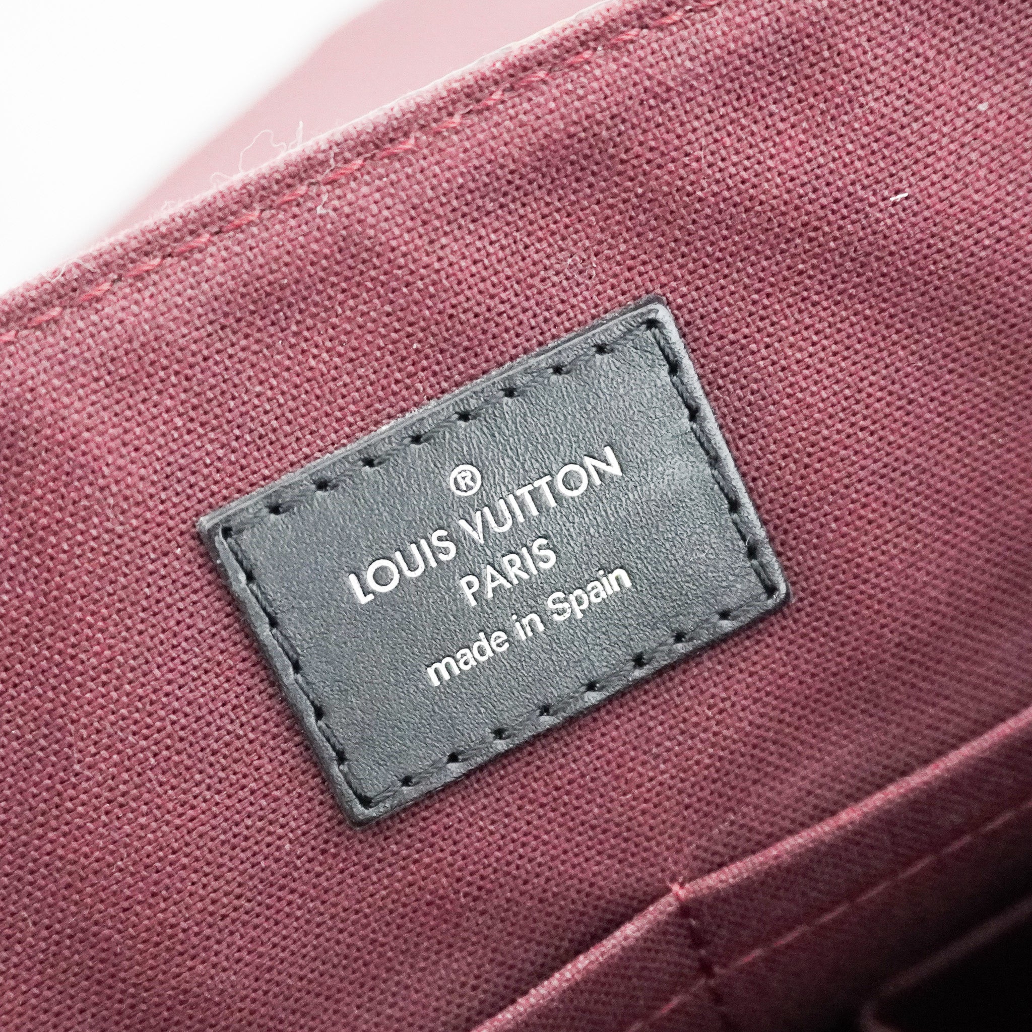 Louis Vuitton District MM Monogram Canvas Messenger Bag RRP £1760 | Authentic Preloved - Reloved Again