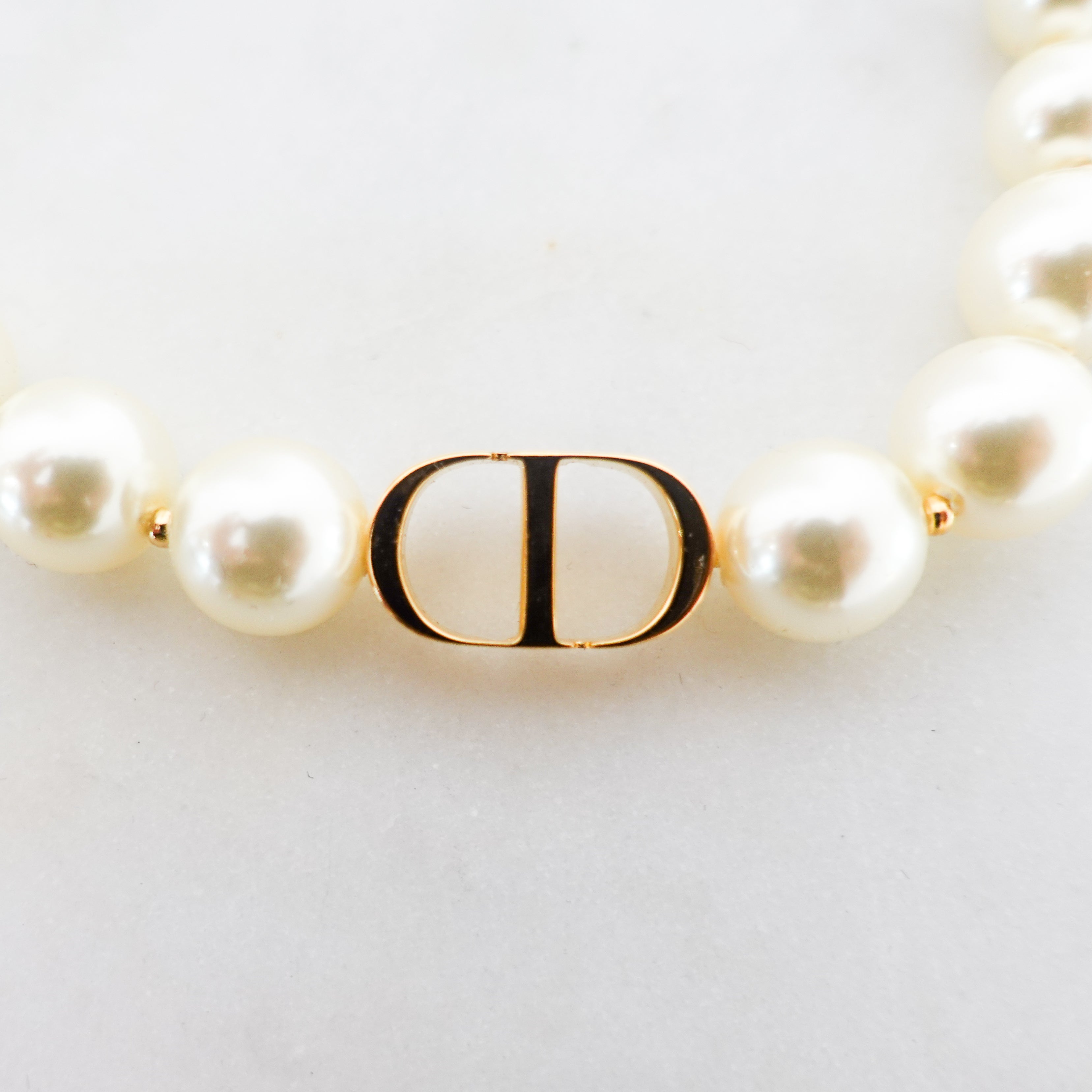 Montaigne faux pearl gold tone choker RRP £550