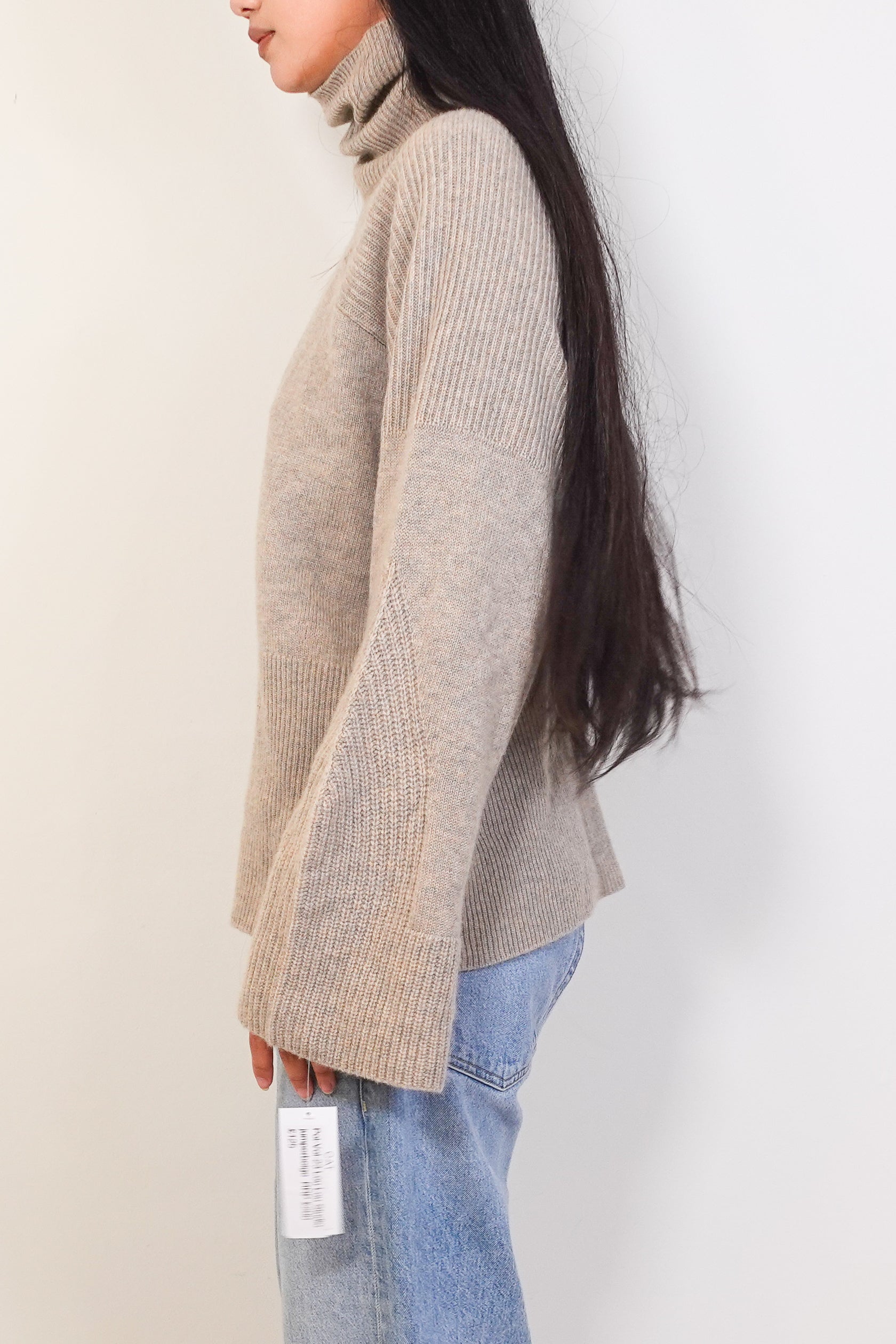 Cashmere beige jumper RRP £200