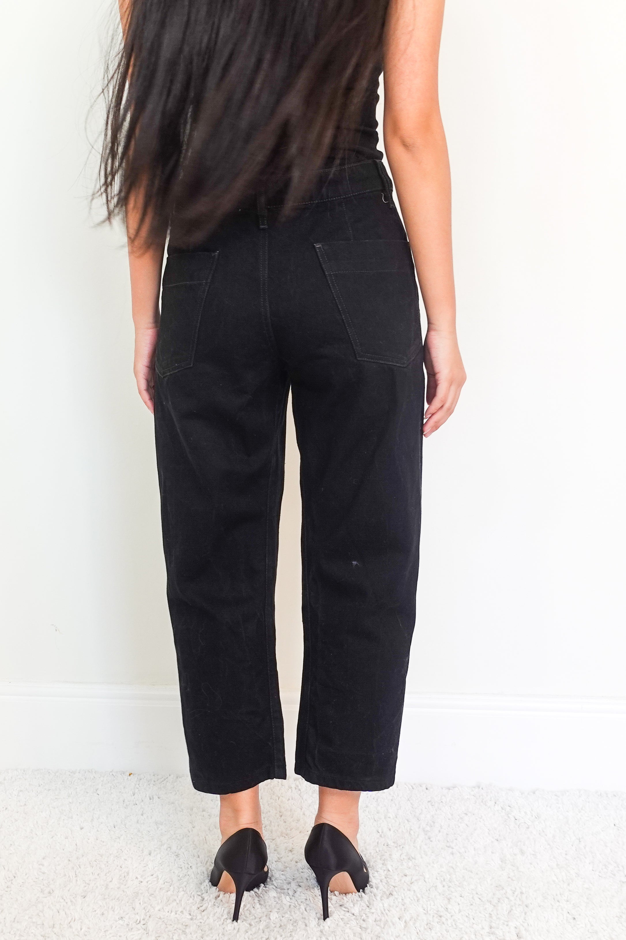 Black Barrel-leg jeans