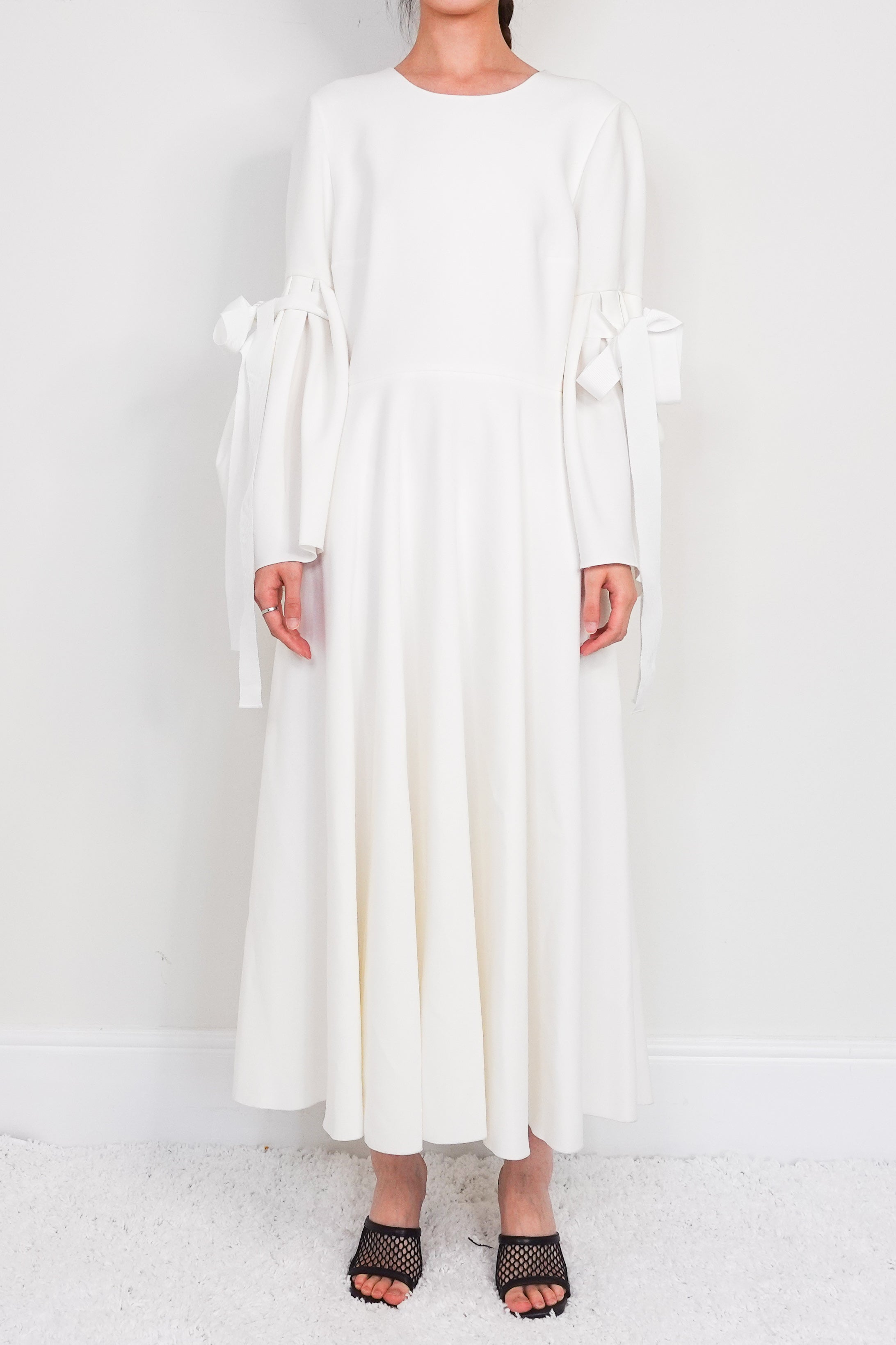 Midi white dress crepe