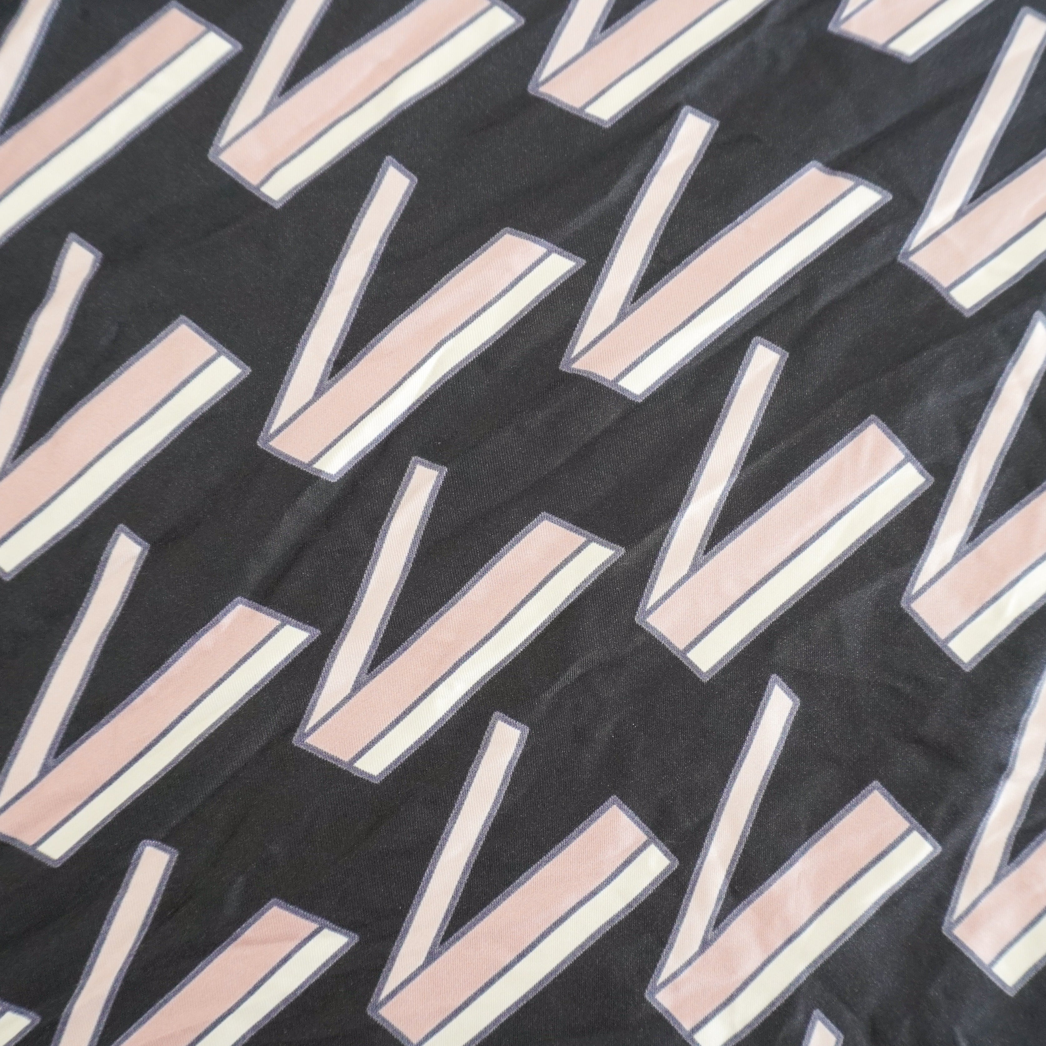 Valentino Black & Pink VLogo Print Scarf (RRP £390) | Authentic Preloved FINAL SALE
