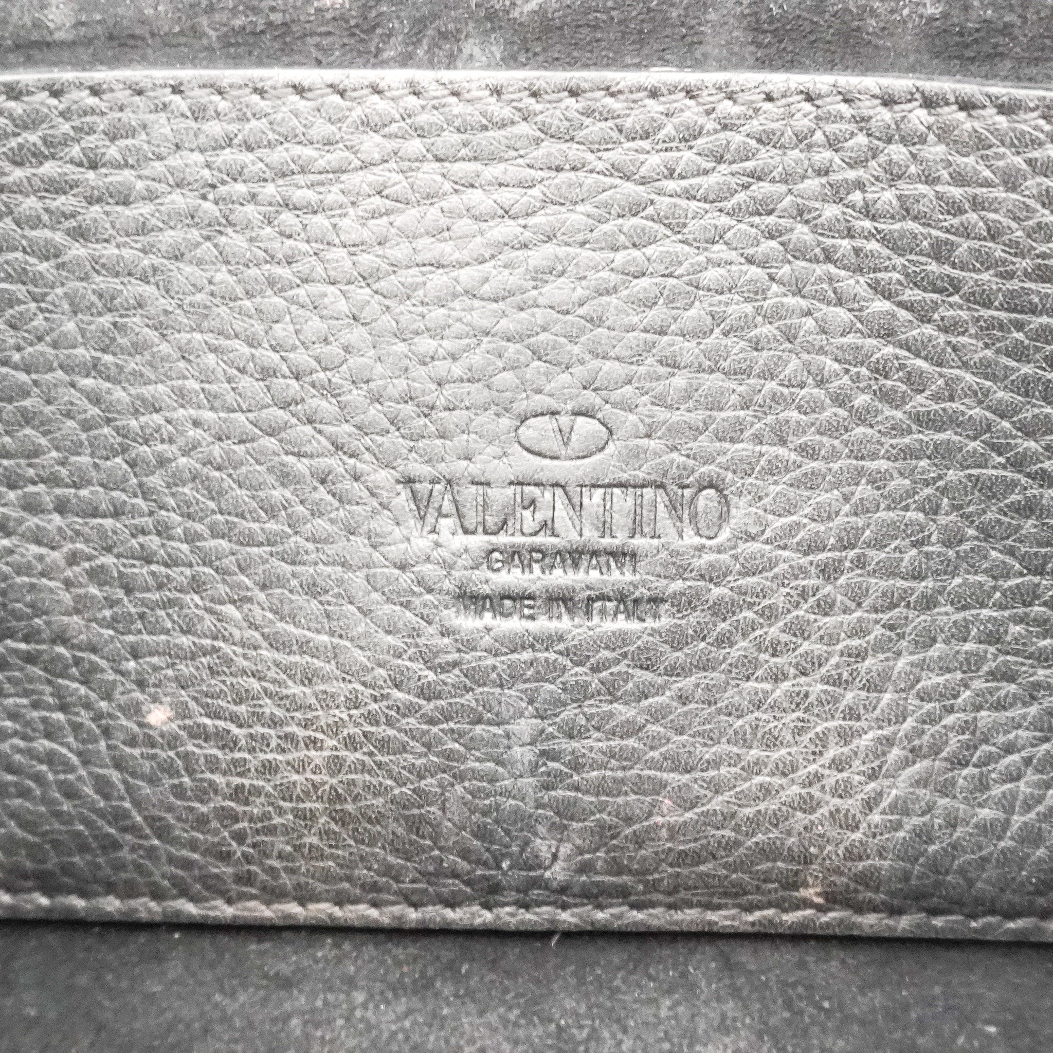 Garavani Rockstud Small Shoulder Bag Grey Grained Calfskin RRP (£1000) | Authentic Preloved - Reloved Again