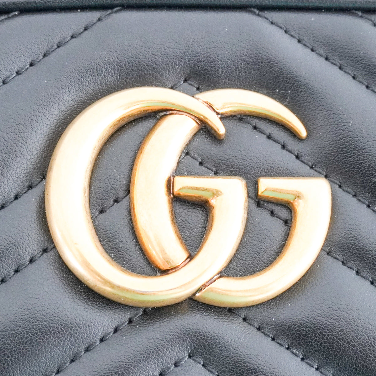 Gucci GG Marmont Matelassé Chevron Black Leather Shoulder Bag (RRP £1460) | Authentic Preloved