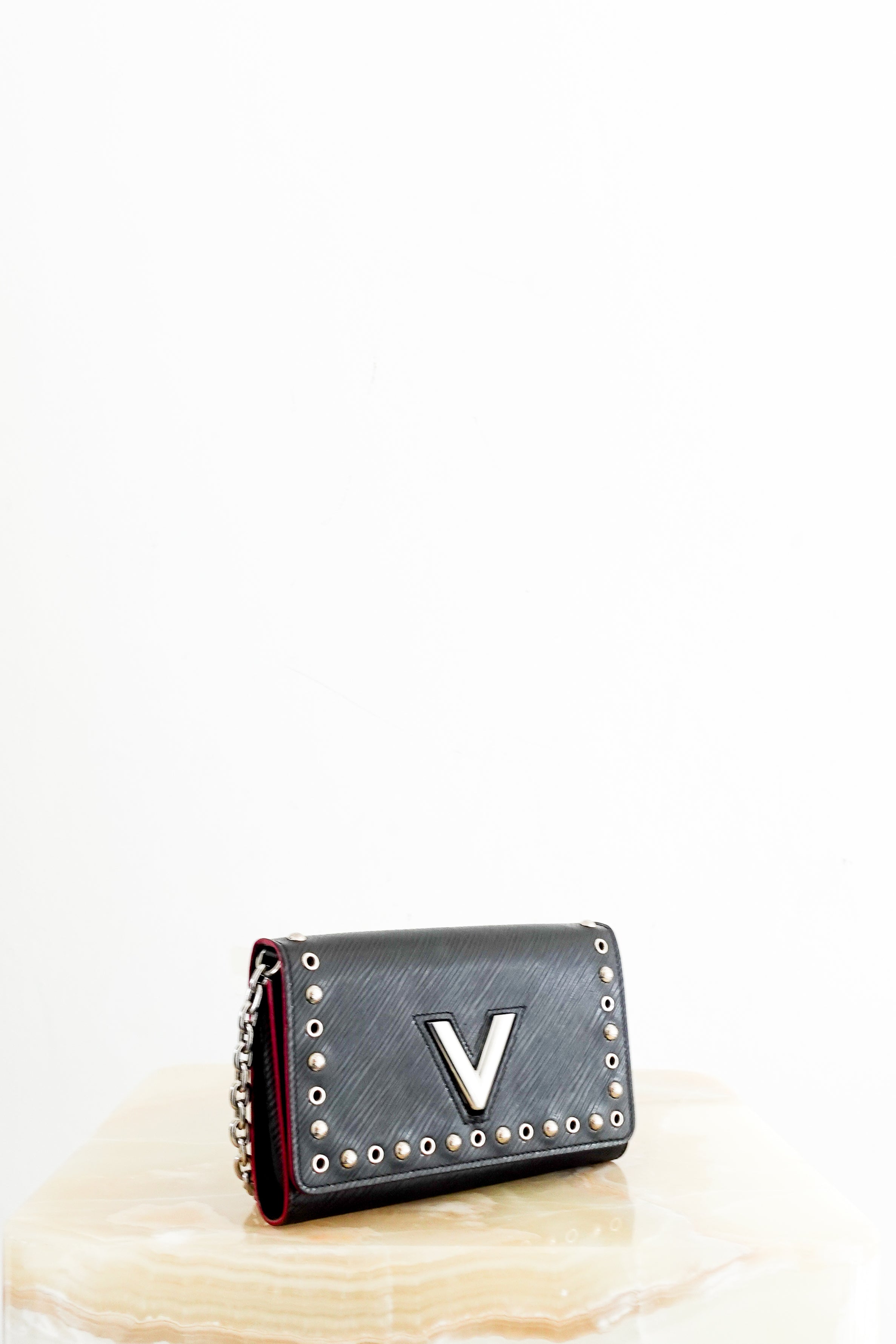 Louis Vuitton Twist MM in Epi Leather – Preloved, Authentic | RRP £2,500