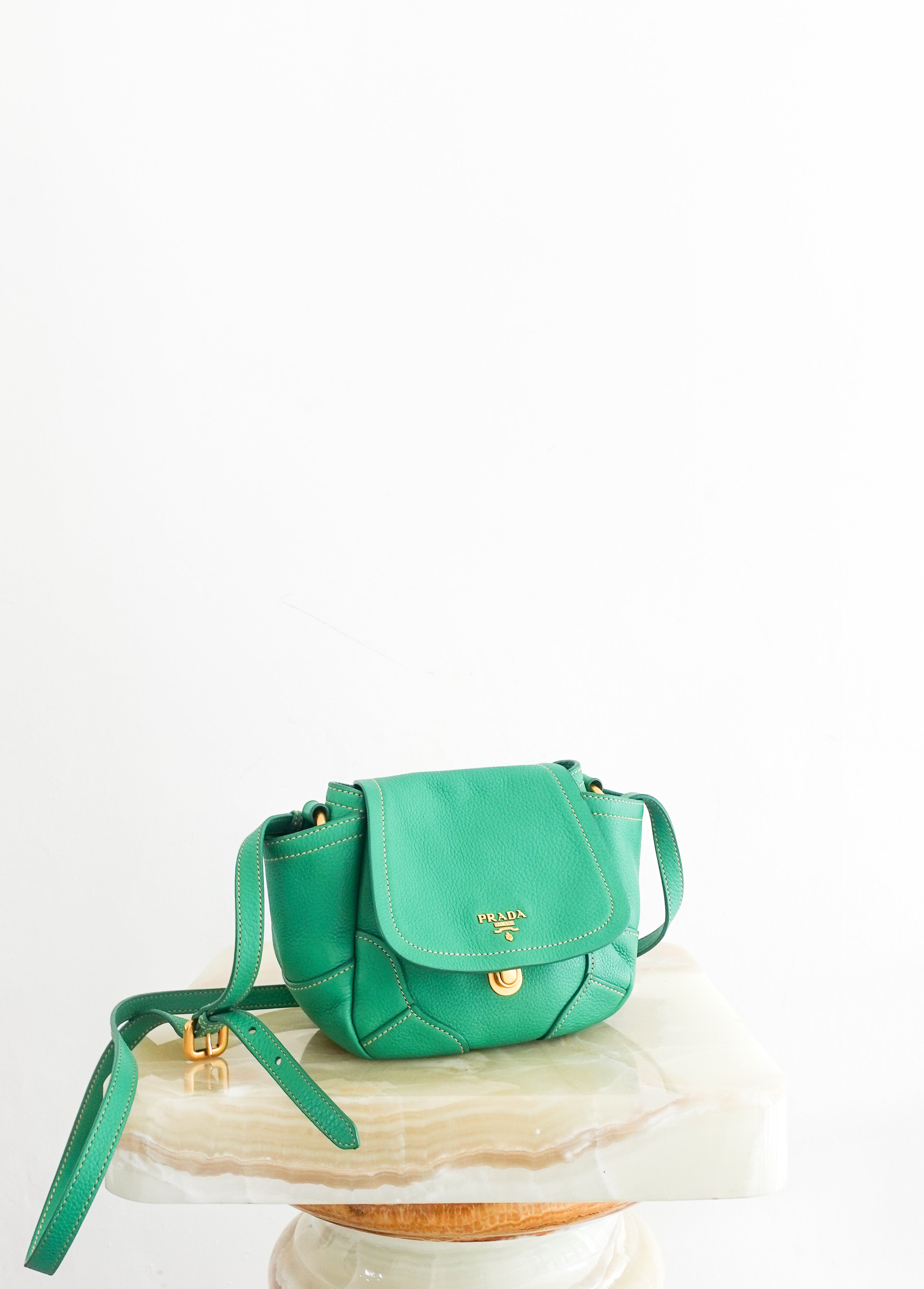 Green classic vitello danio crossbody