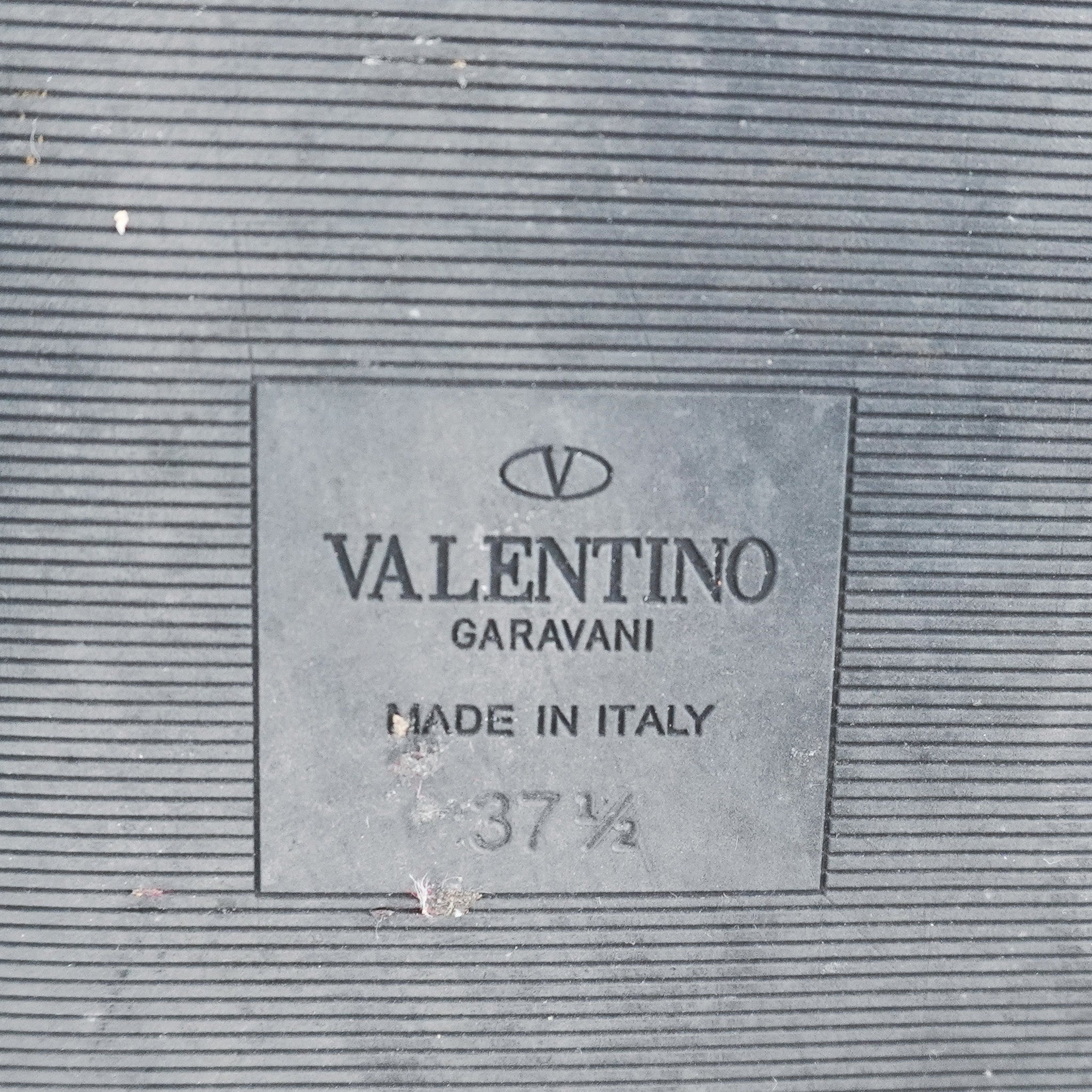 Valentino Roman Stud Snow Boots RRP £870 | Authentic Preloved - Reloved Again