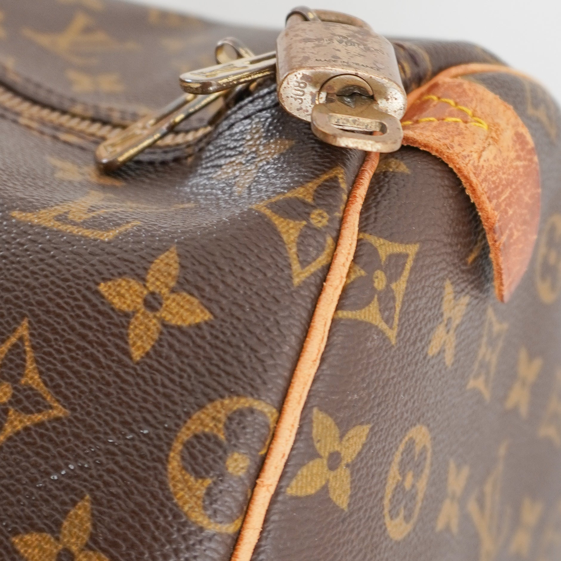 Louis Vuitton Brown Monogram Bandoulière 55 Keepall Bag (RRP £2040) | Authentic Preloved