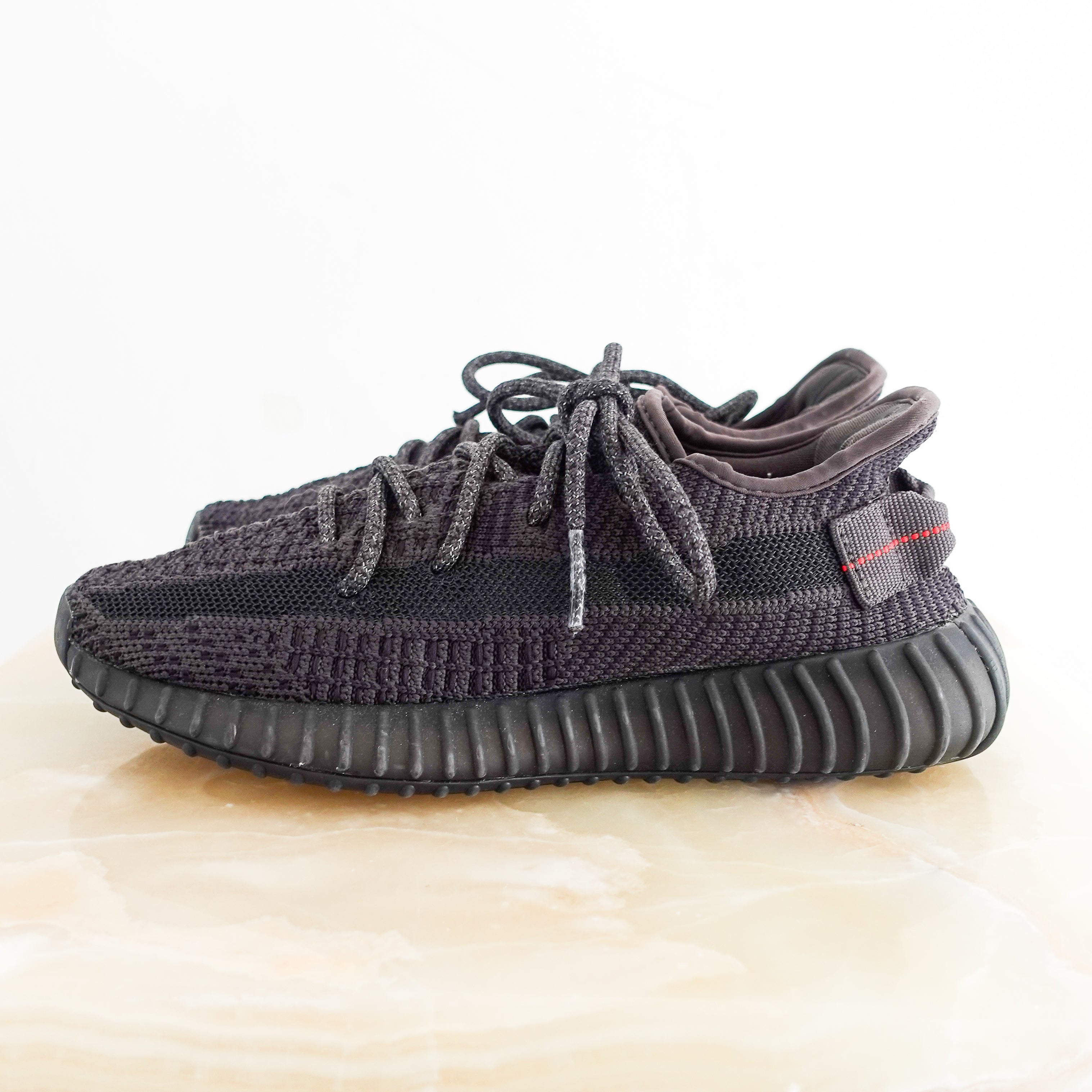 Yeezy Boost 350 V2 trainers in black knit fabric RRP £250 | Authentic Preloved