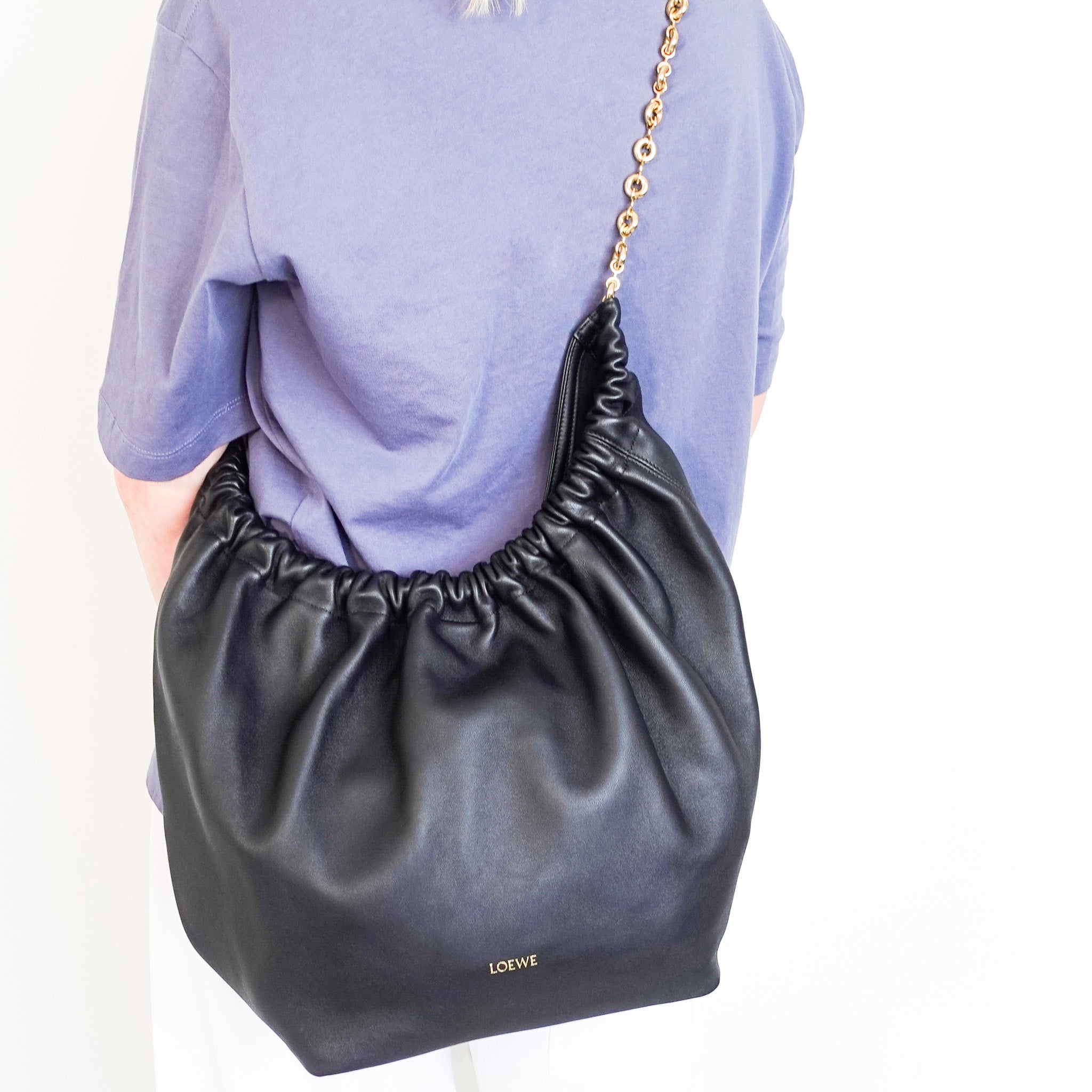 Squeeze Medium Chain-Embellished Gathered Leather Shoulder Bag RRP £3350