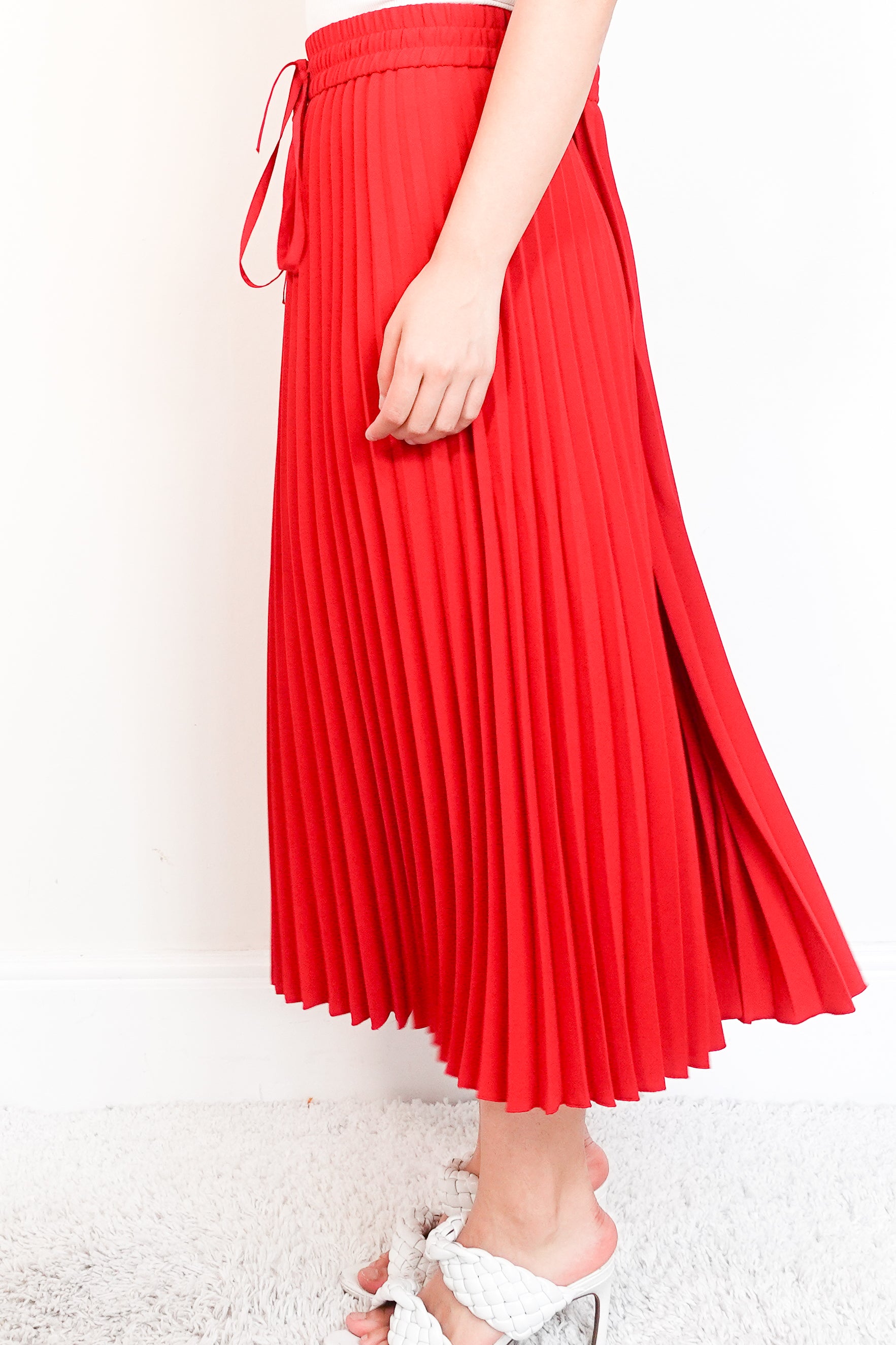 Red Valentino accordion midi skirt in red RRP £230 | Authentic Preloved
