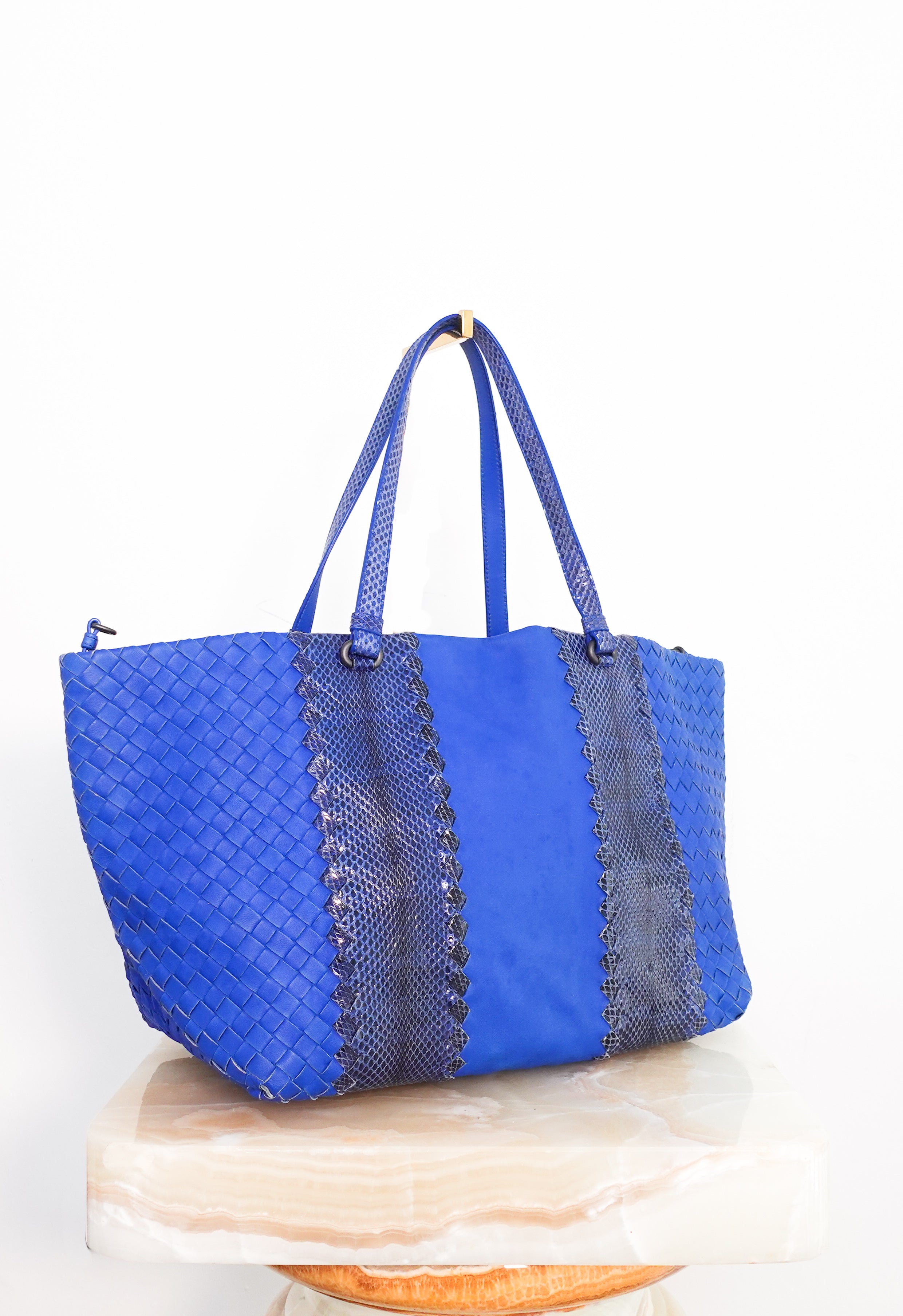 Vintage blue tote bag