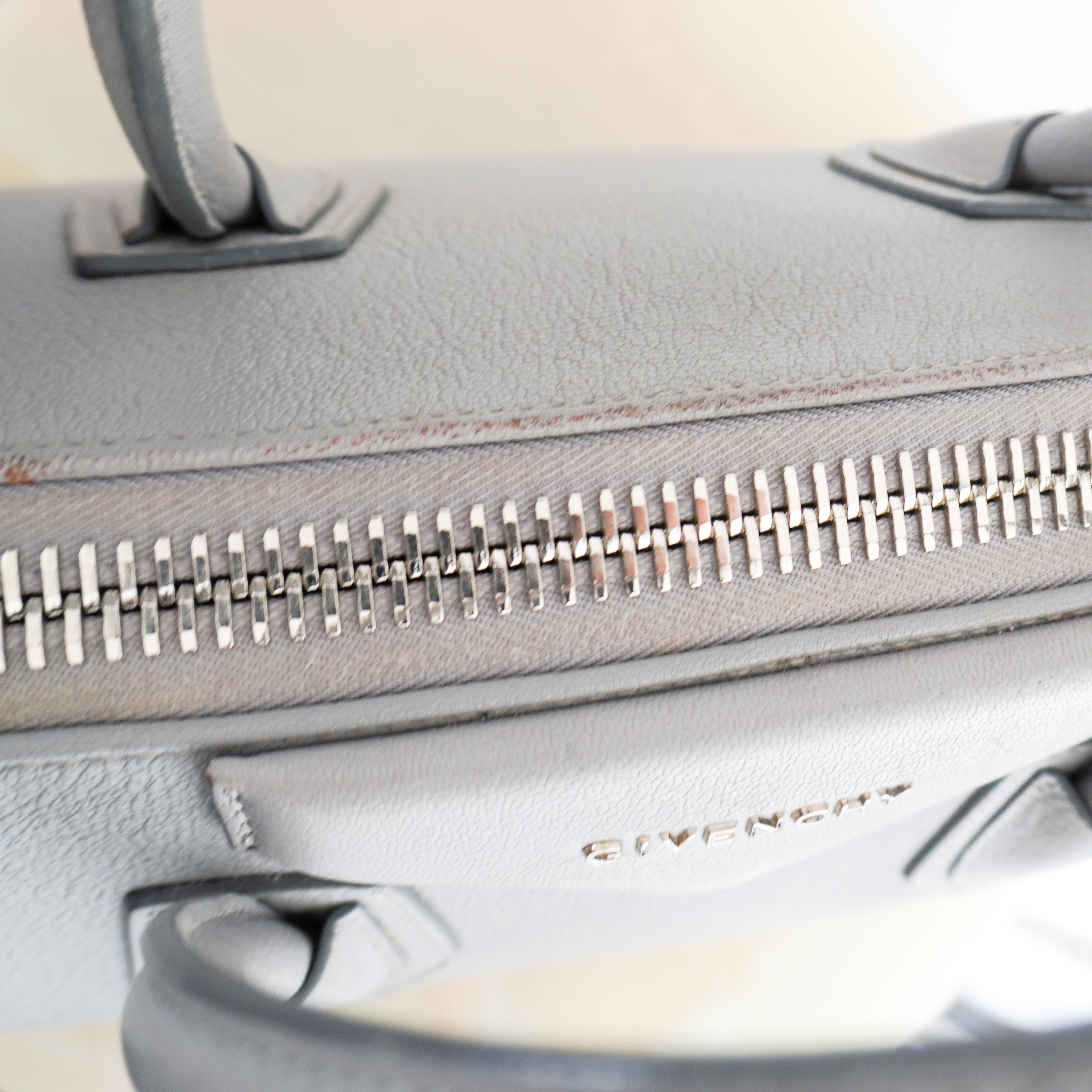 Givenchy Medium Antigona Bag Pearl Grey Sugar (RRP £1690) | Authentic Preloved