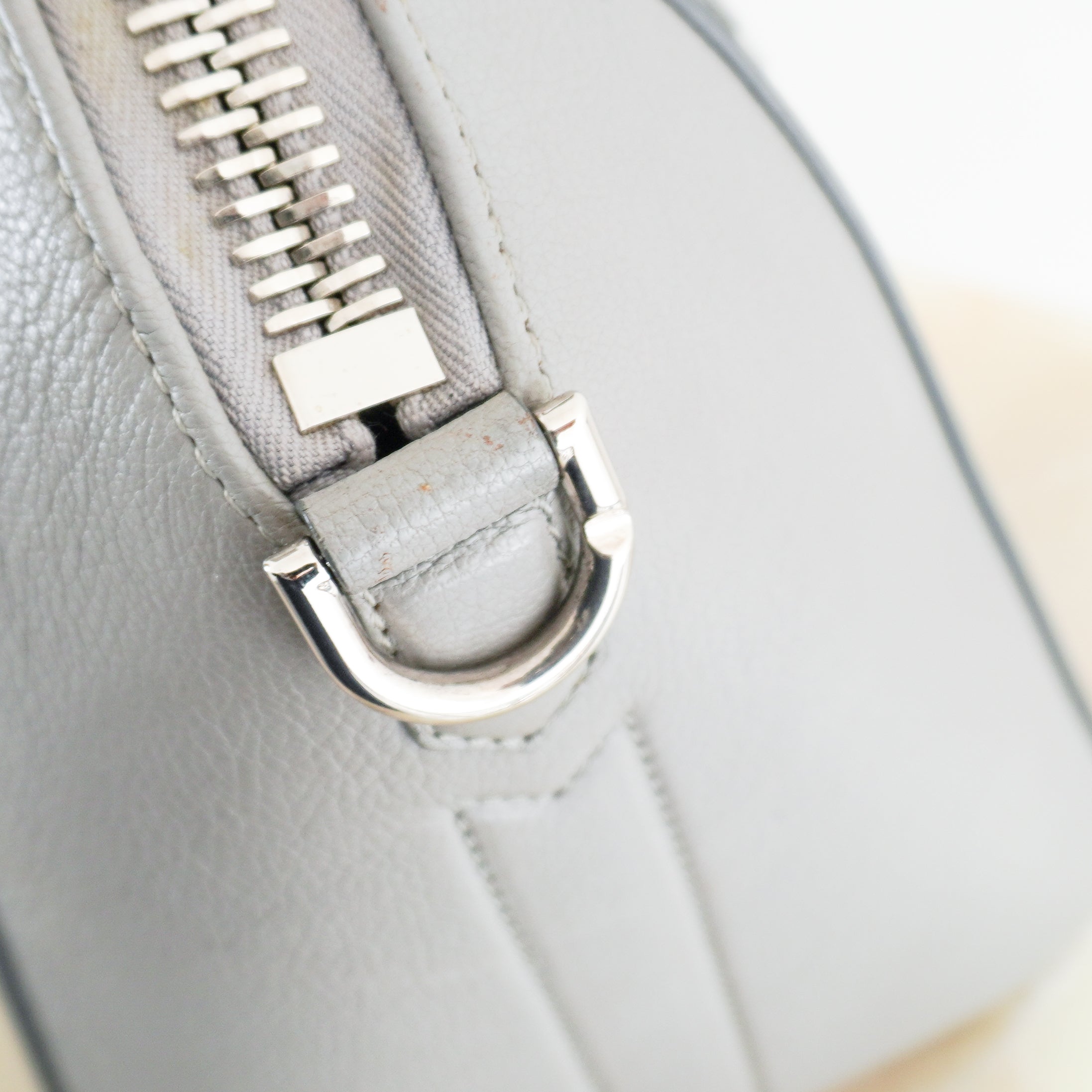 Givenchy Medium Antigona Bag Pearl Grey Sugar (RRP £1690) | Authentic Preloved