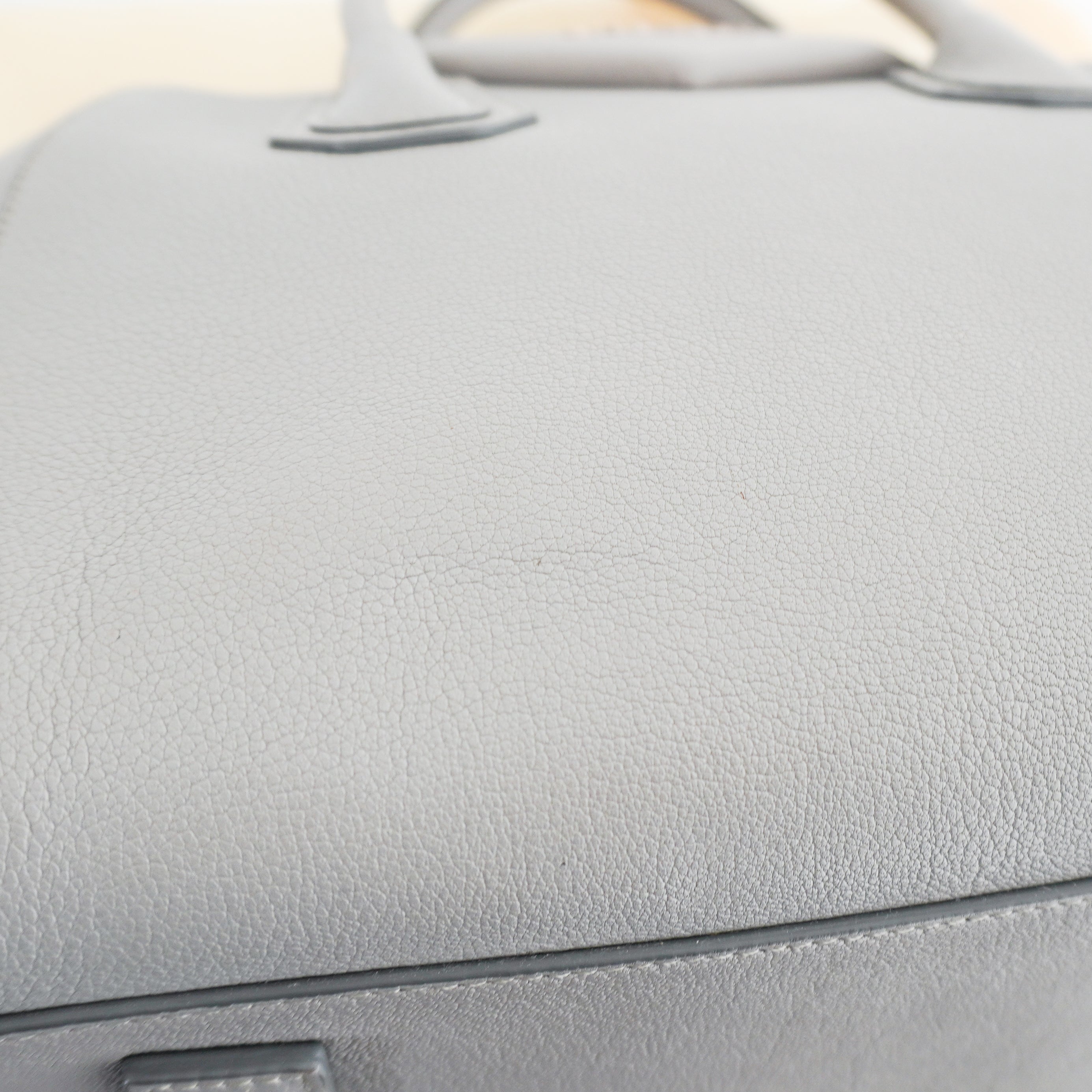 Givenchy Medium Antigona Bag Pearl Grey Sugar (RRP £1690) | Authentic Preloved