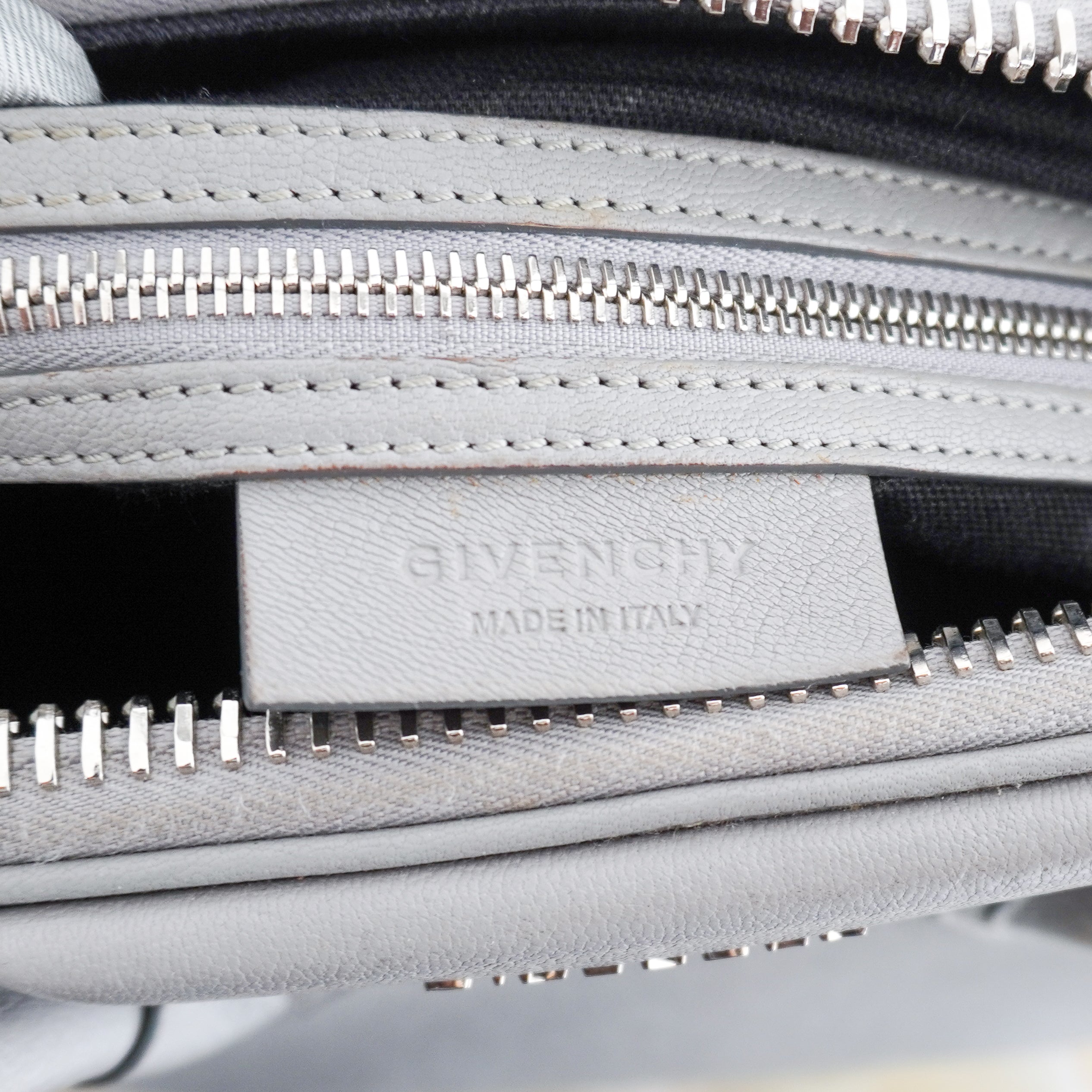 Givenchy Medium Antigona Bag Pearl Grey Sugar (RRP £1690) | Authentic Preloved