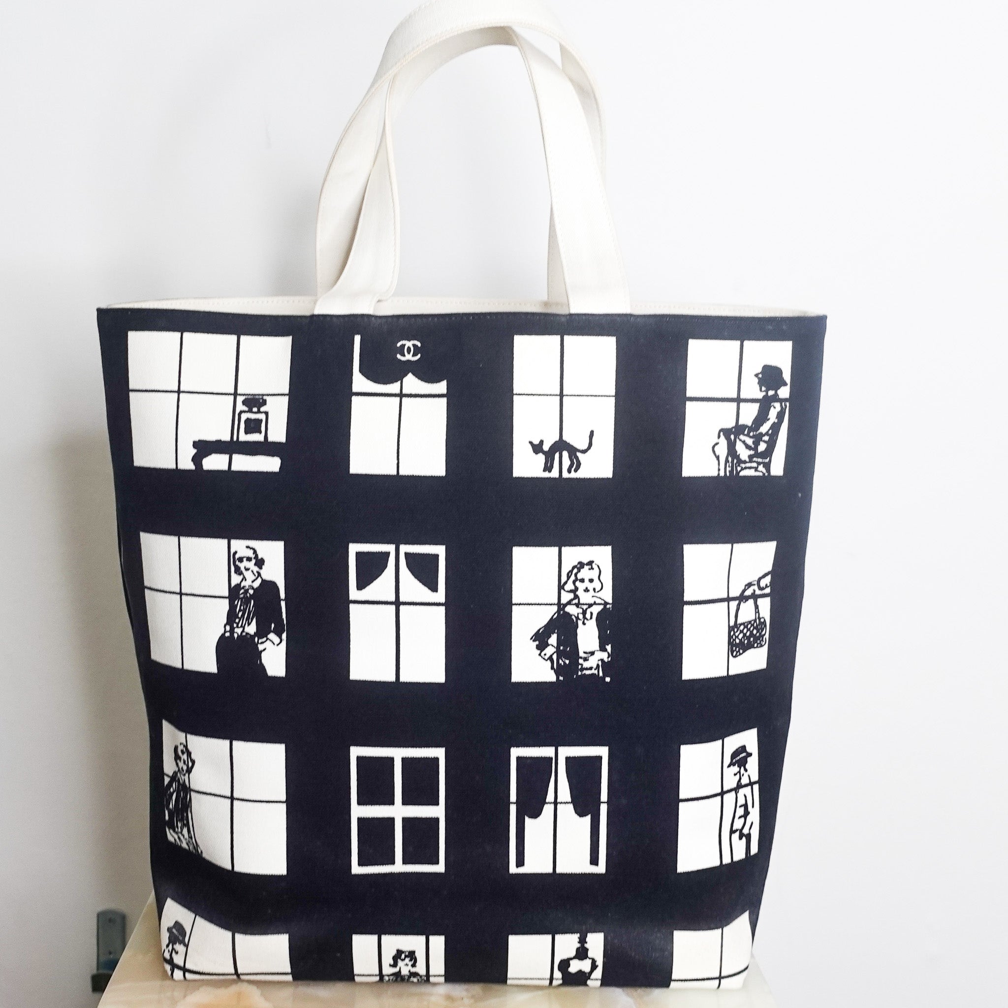 Black and white window tote RRP £2k