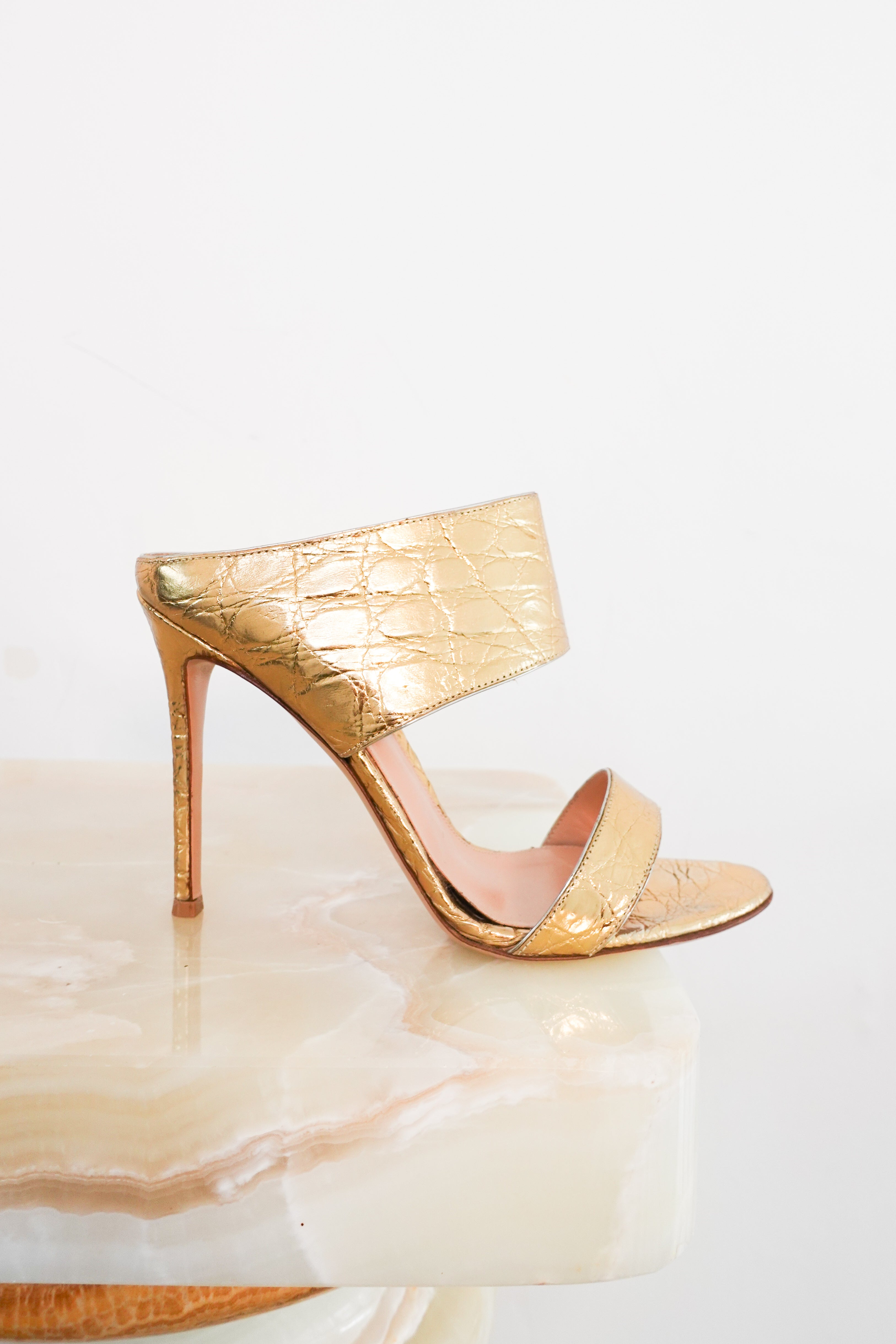 Gold mules