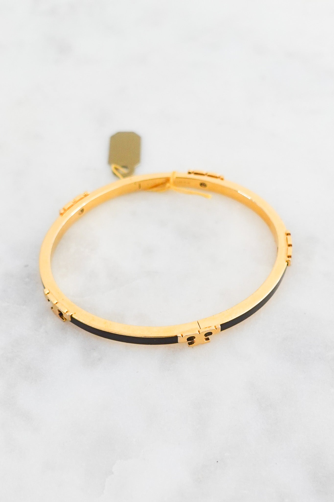 NEW Gold tone bracelet