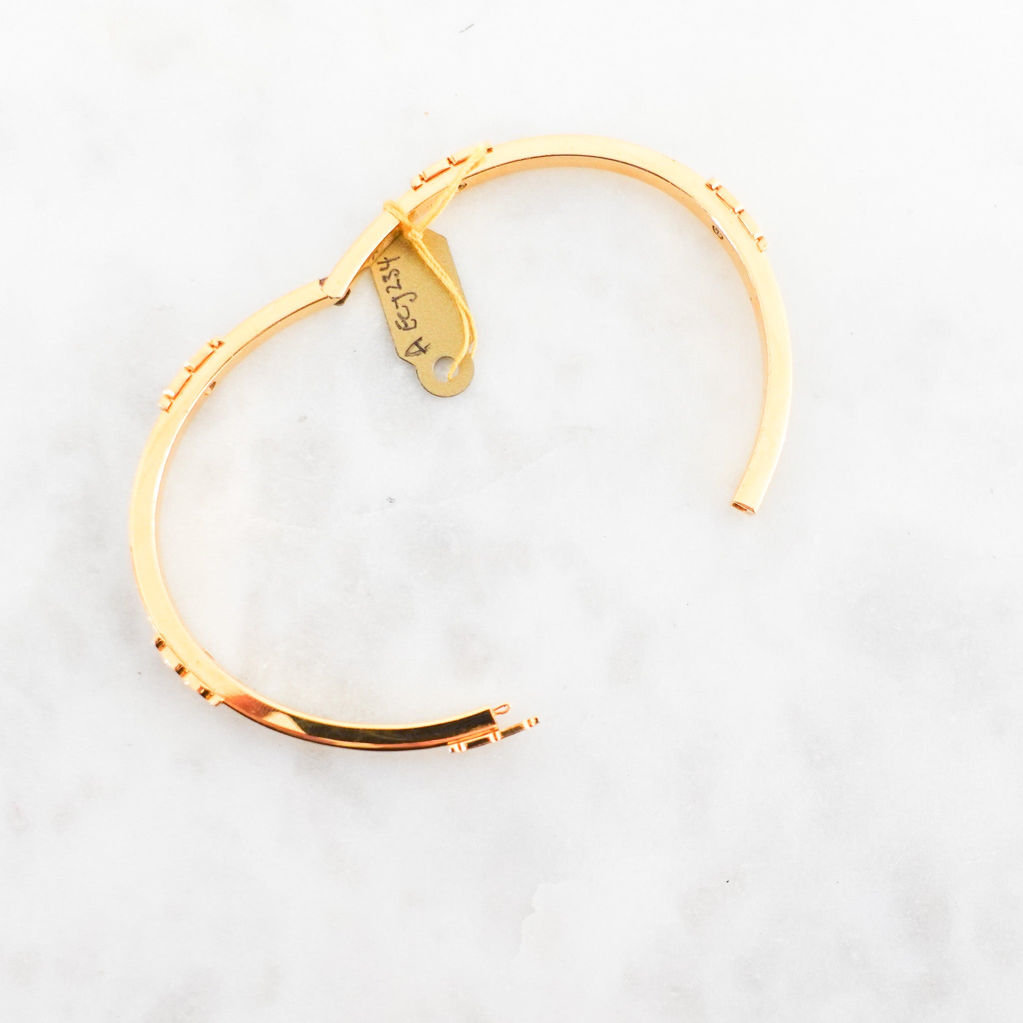 NEW Gold tone bracelet