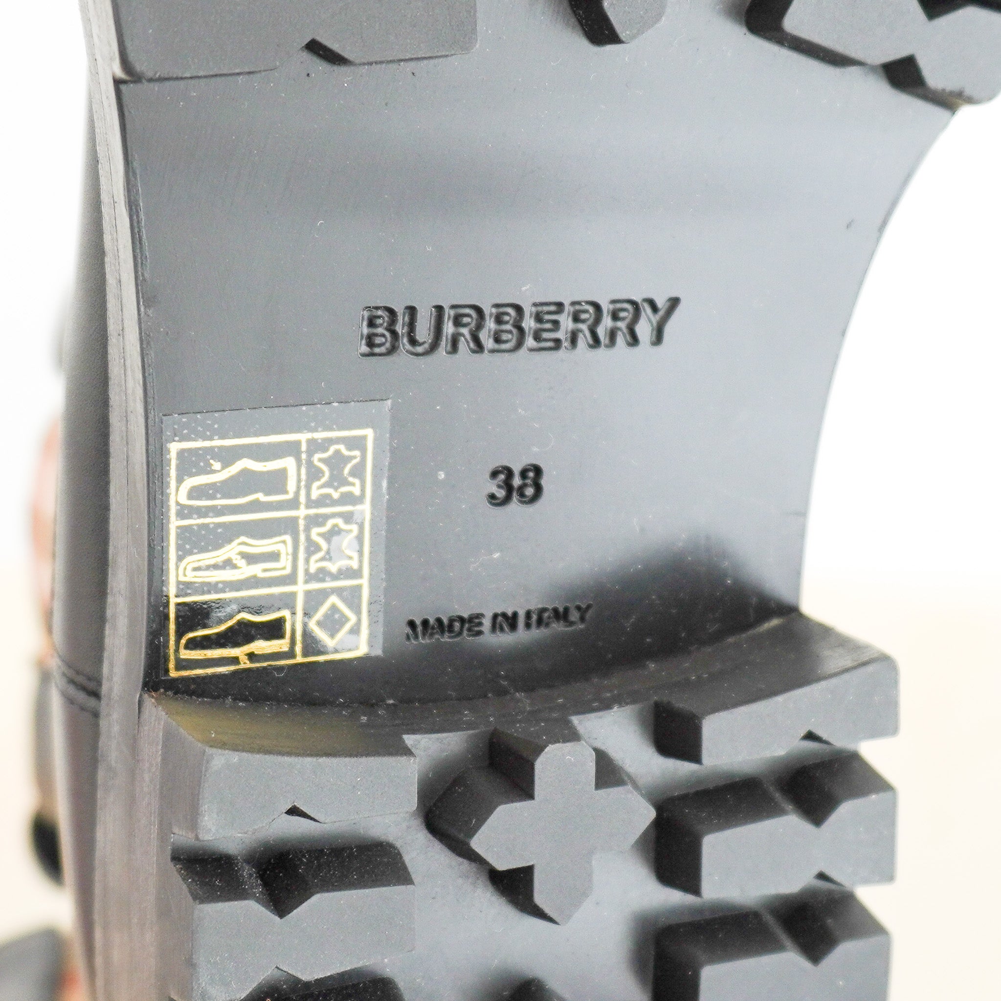 Burberry Check Chelsea Boots in Black Leather (RRP £725) | Authentic Preloved - Reloved Again