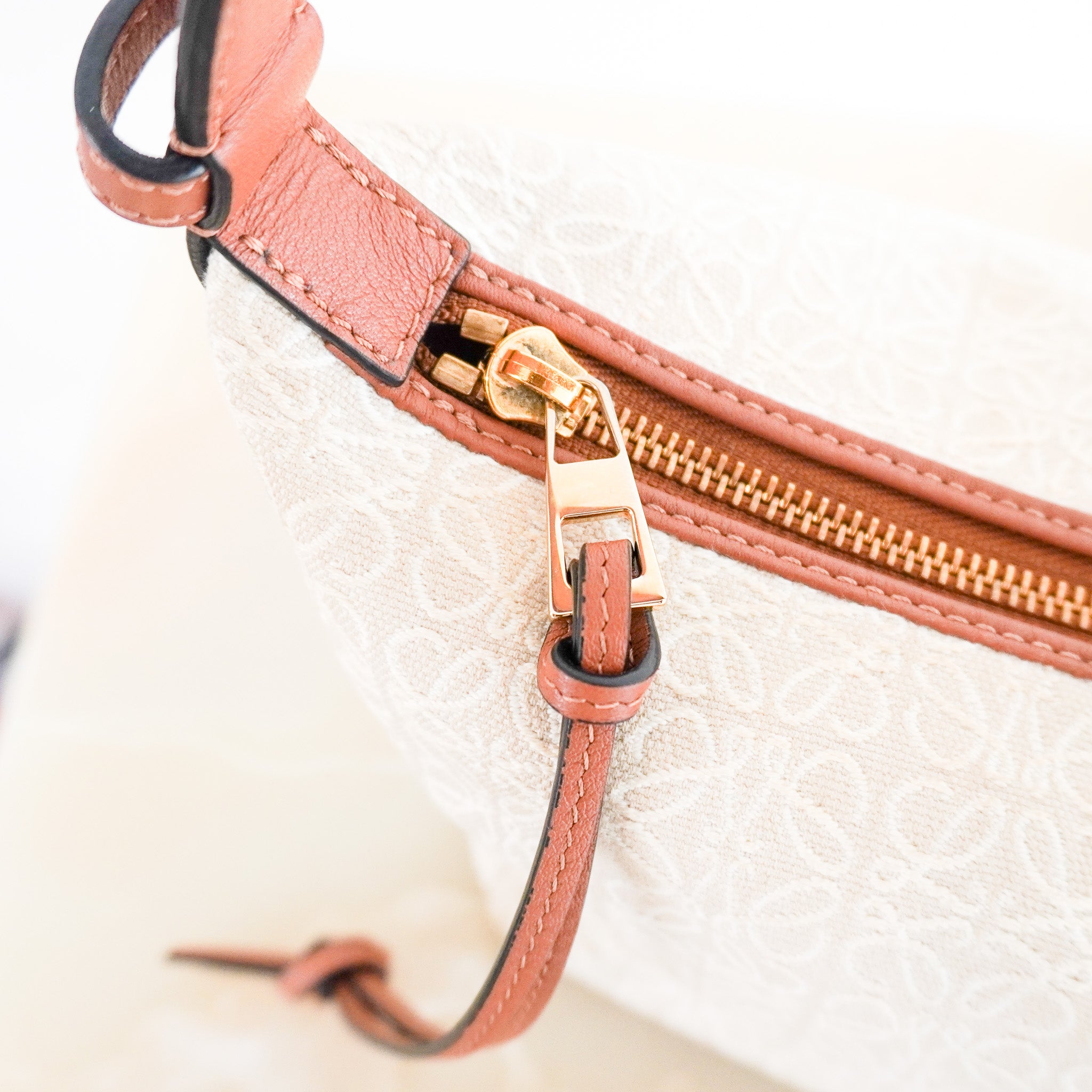 Loewe Cubi Anagram Bag RRP £650 | Authentic Preloved