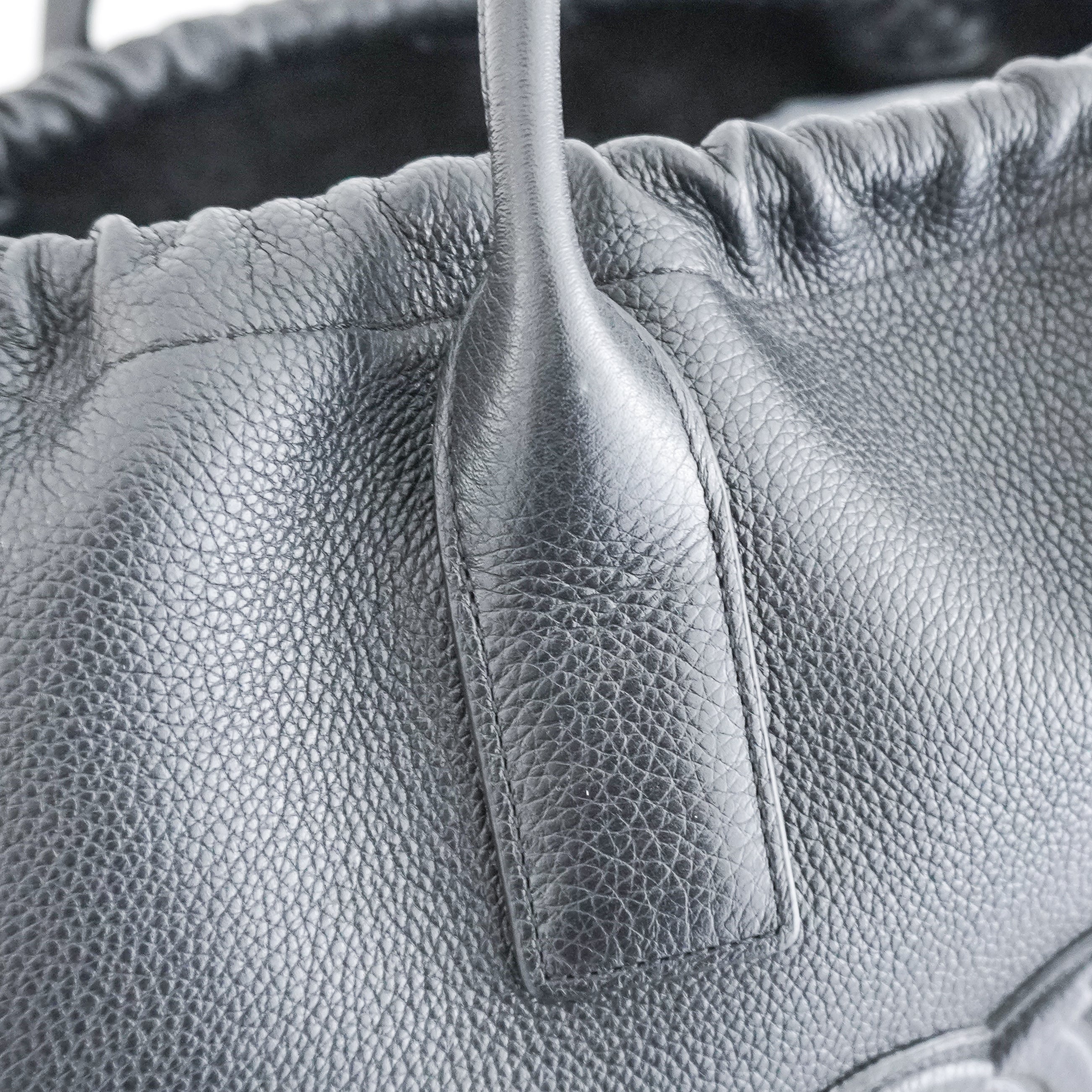 Celine Cuir Triomphe Cabas Drawstring Tote Bag in Grained Calfskin (RRP £2200) | Authentic Preloved