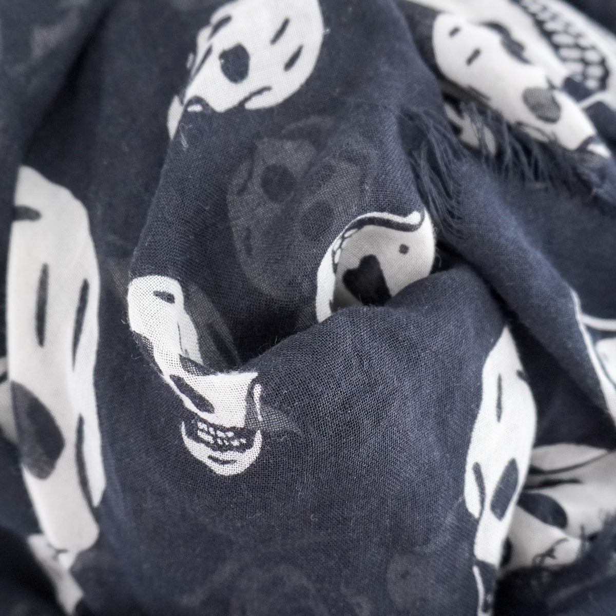 Alexander McQueen Black Skull Scarf (RRP £220) | Authentic Preloved FINAL SALE