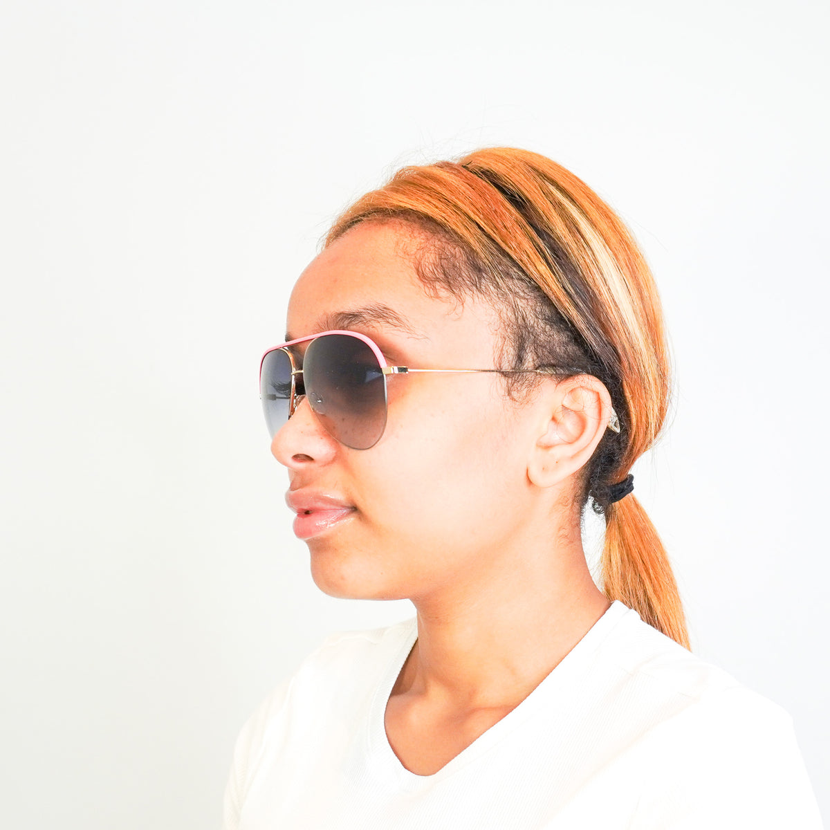 Victoria Beckham Pink and Green Aviator Sunglasses! Rare! Victoria Beckham Pink Aviator Sunglasses | Authentic  main image 4