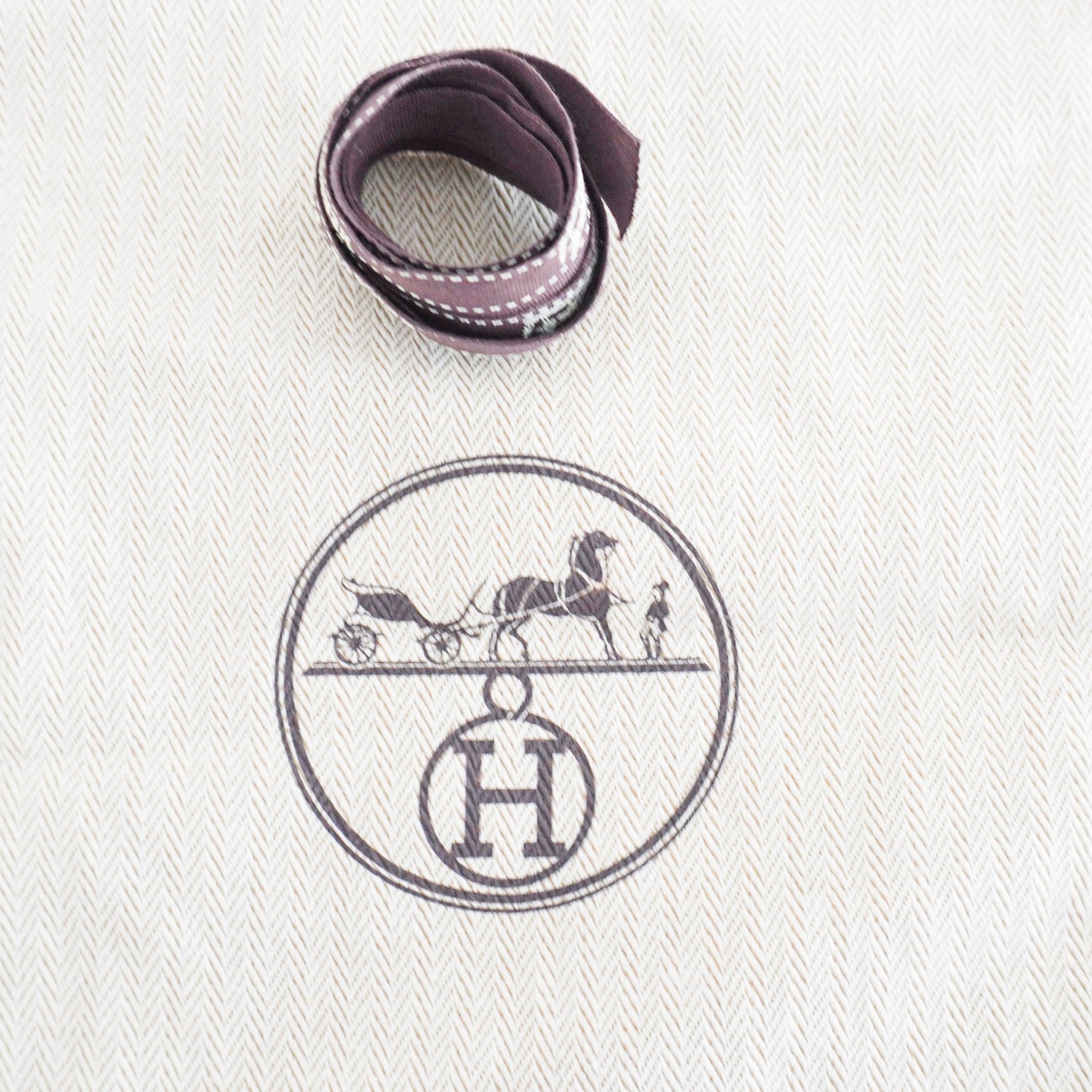 NEW Hermès White Leather Empire Sandals (RRP £1010) | Authentic Preloved - Reloved Again