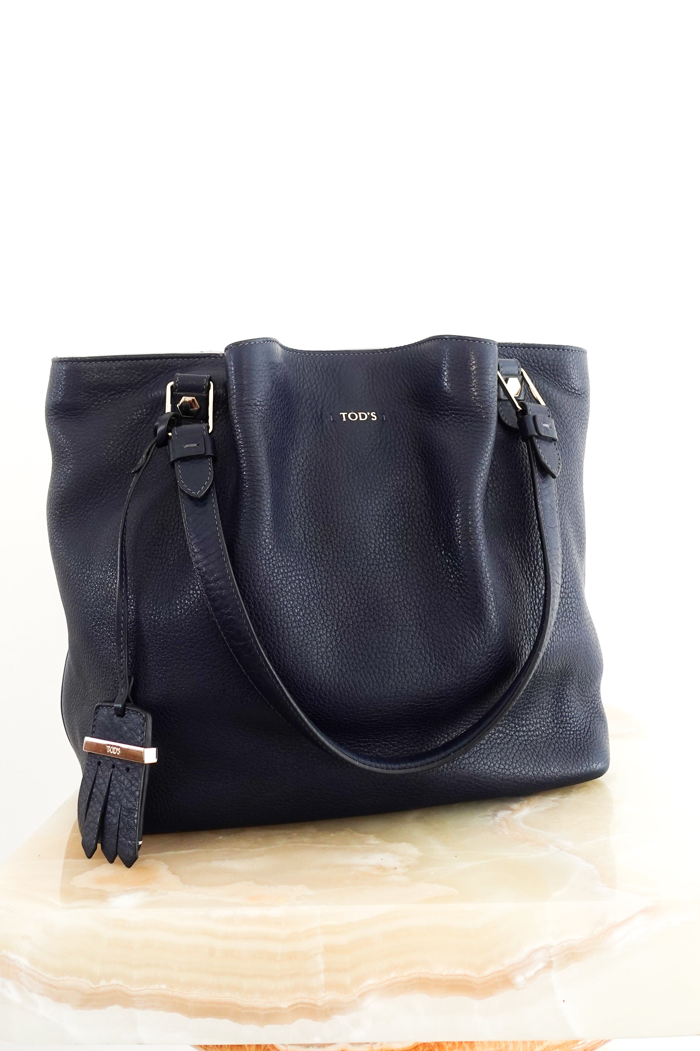 Navy tote bag