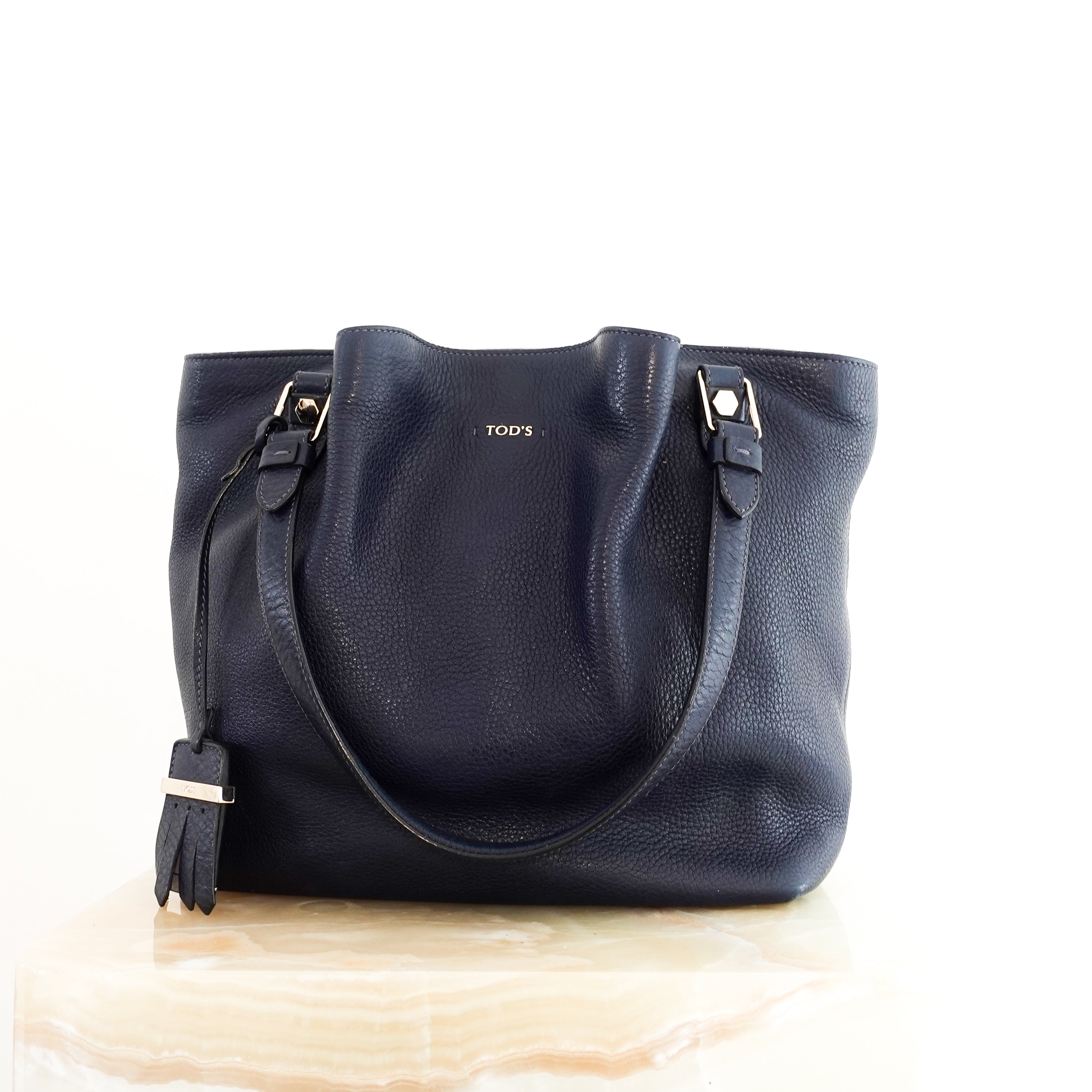 Navy tote bag