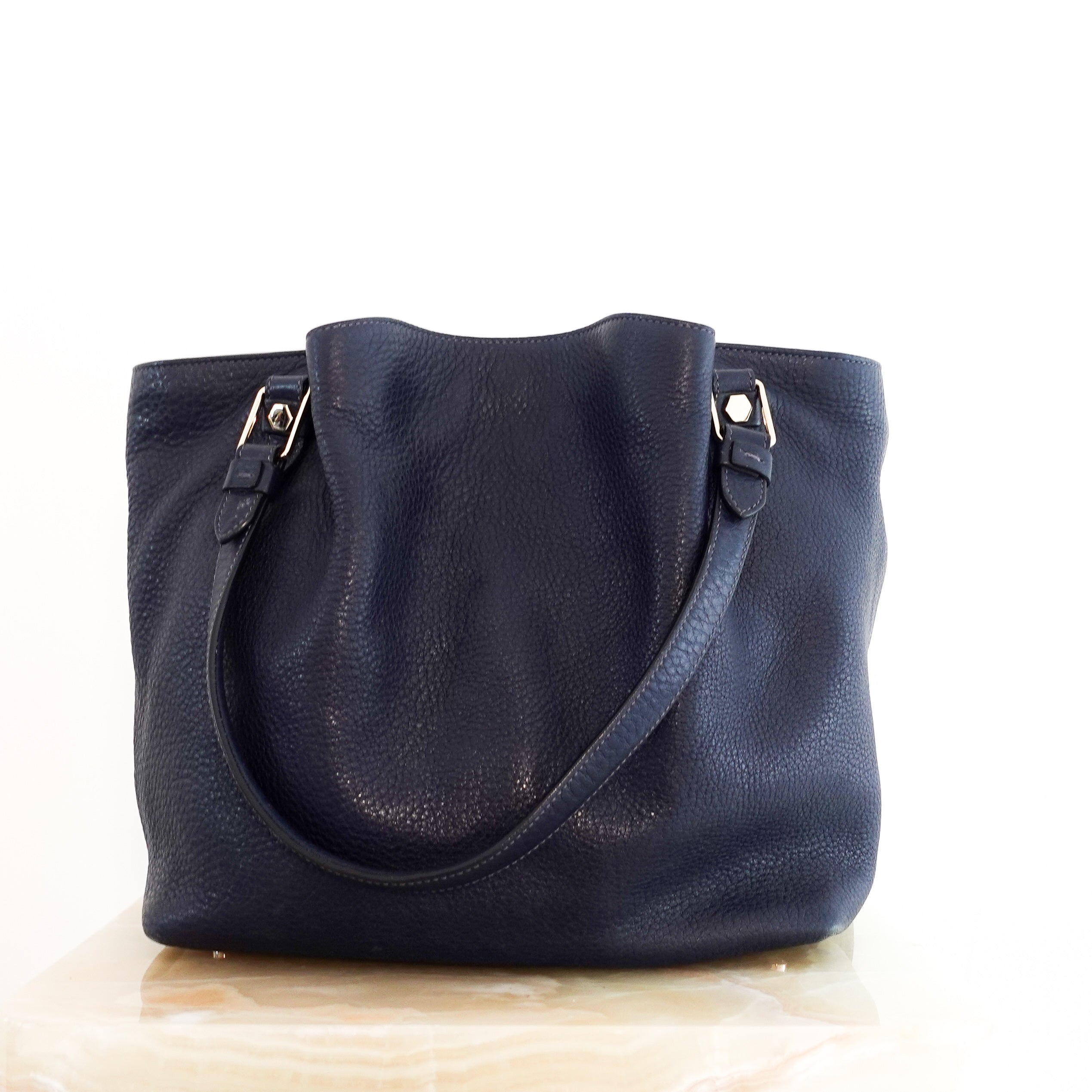 Navy tote bag